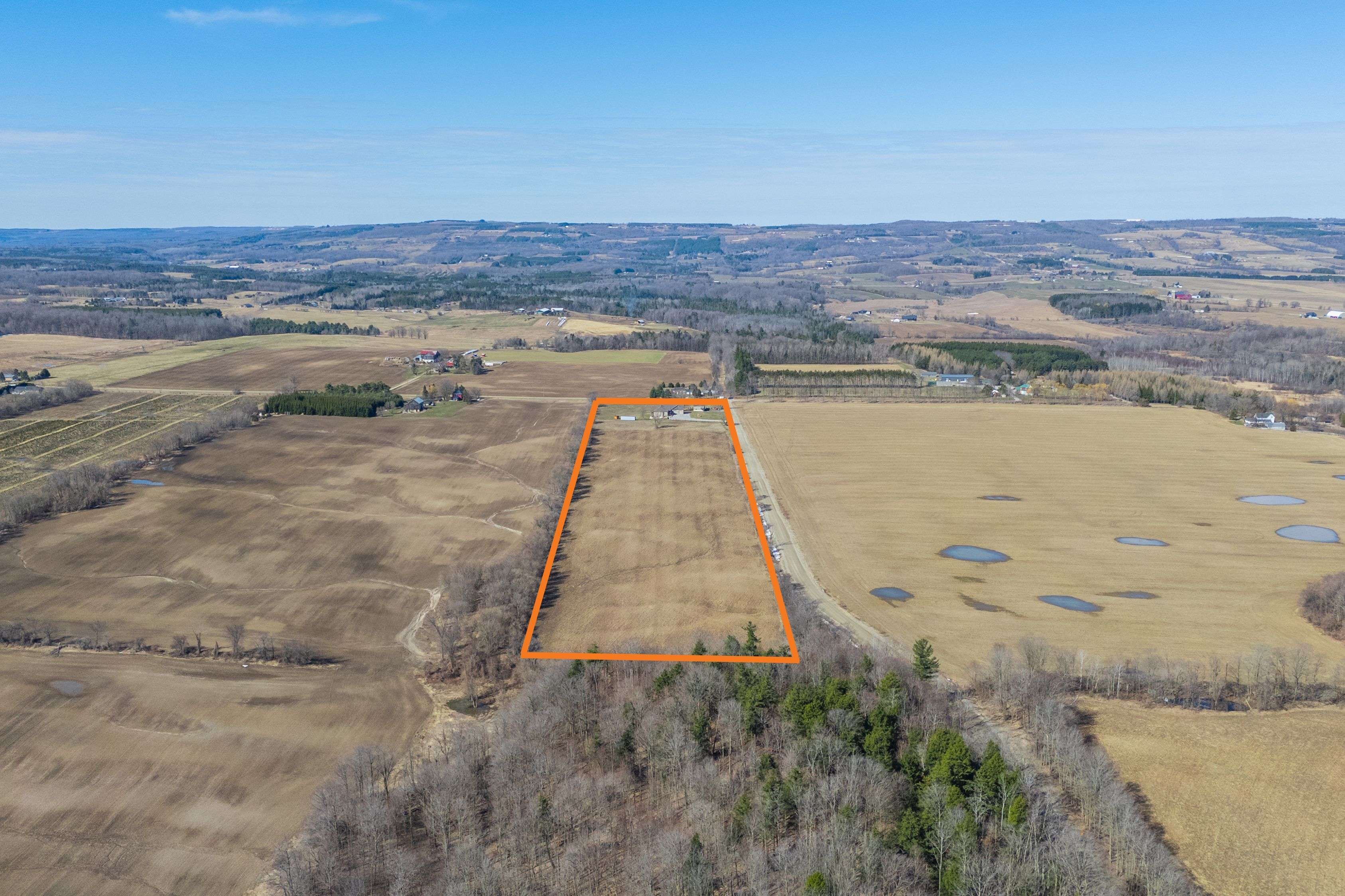 Adjala-tosorontio, ON L0M 1M0,9157 30th Side Road