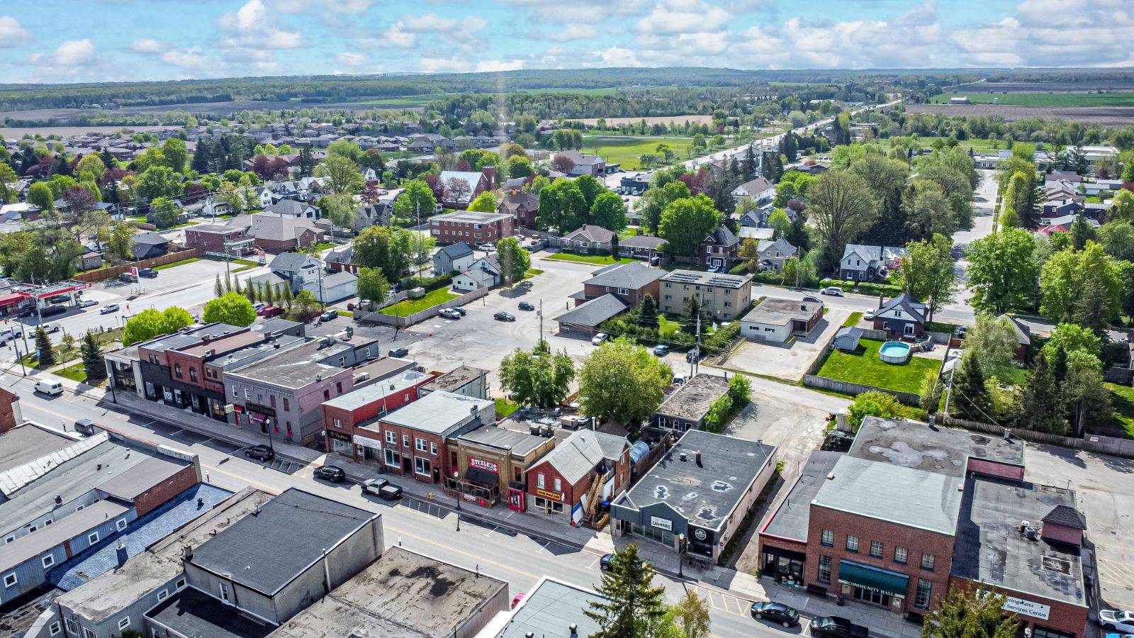 Springwater, ON L0L 1P0,27 Queen ST W