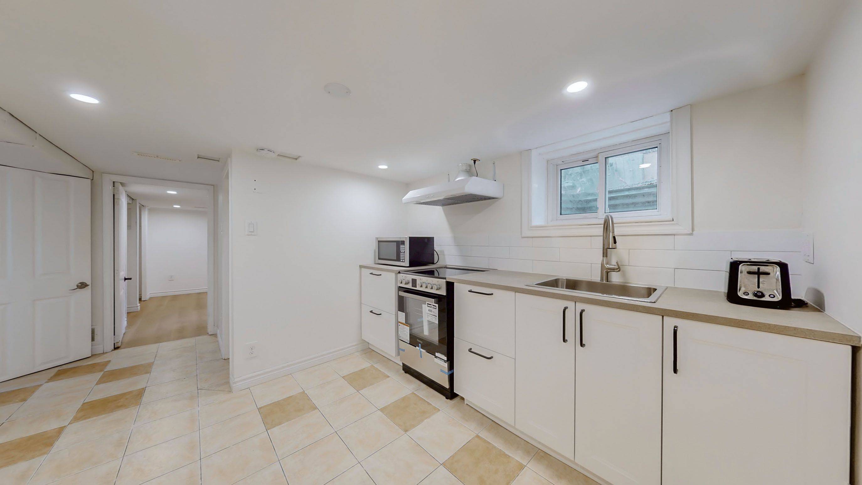 Toronto W04, ON M9N 2H1,164 William ST #BSMT