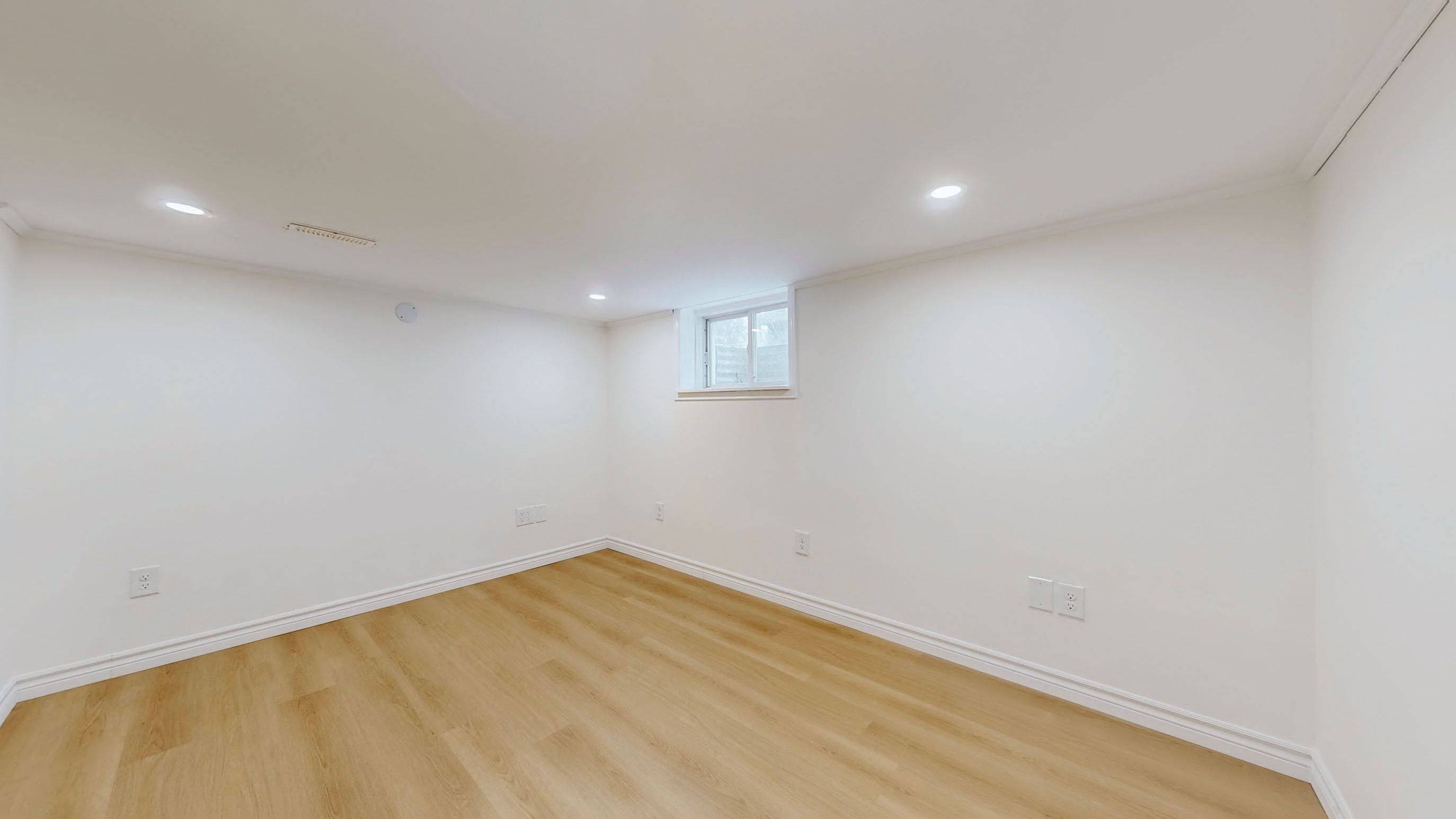 Toronto W04, ON M9N 2H1,164 William ST #BSMT