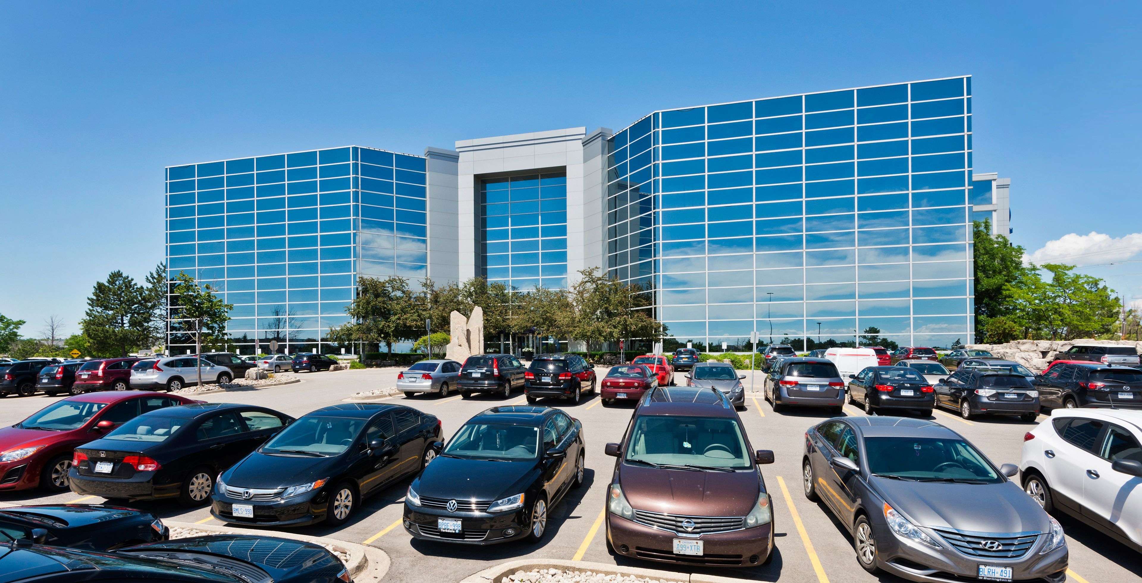 Burlington, ON L7L 6B2,5420 North Service RD #405