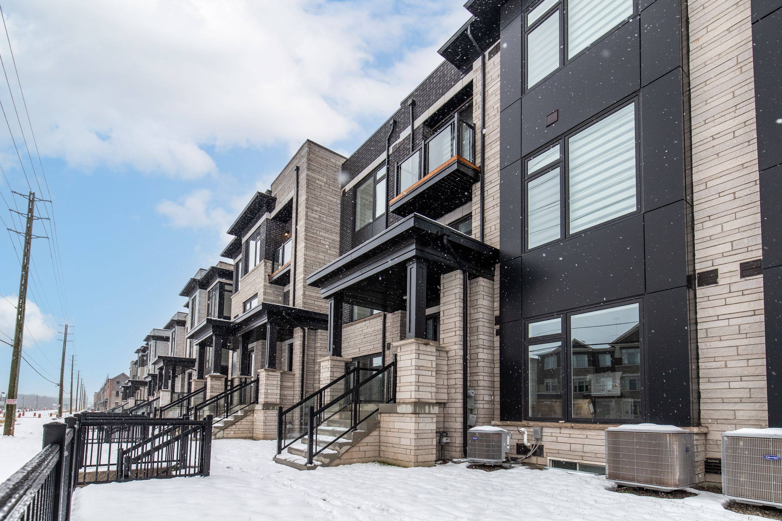 Oakville, ON L6H 0V8,3195 Sixth Line #Unit A