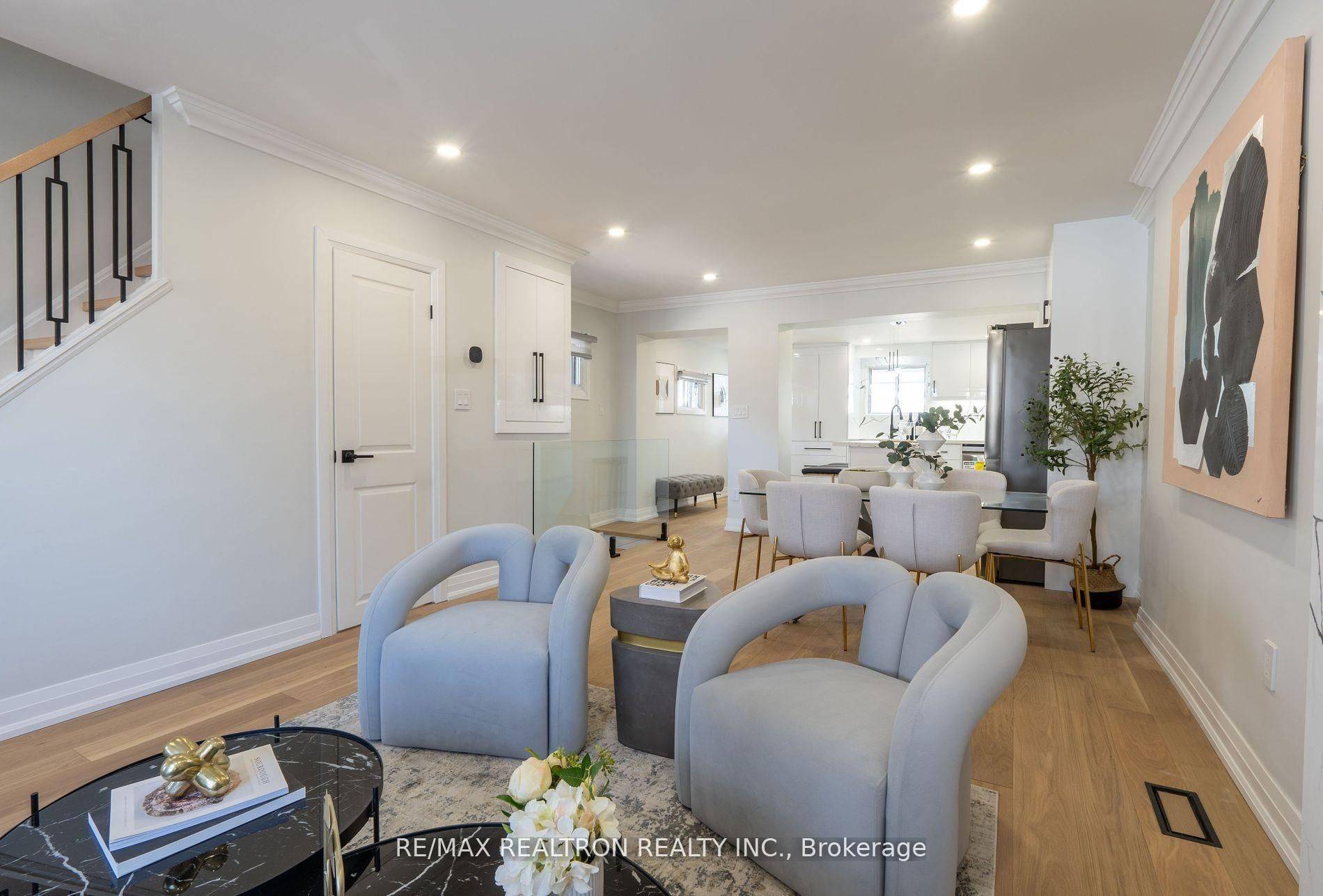 Toronto W03, ON M6E 1V8,77 Hatherley RD