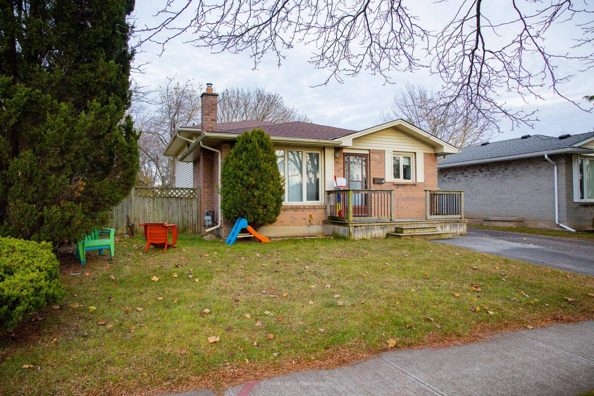Niagara Falls, ON L2H 2M9,7789 Ethel ST