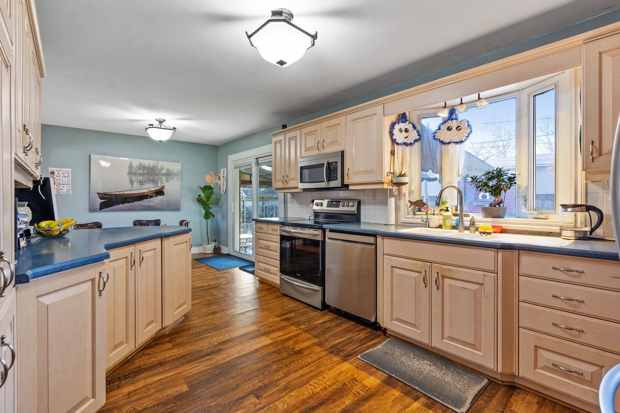 Fort Erie, ON L2A 4Z5,587 Daytona DR