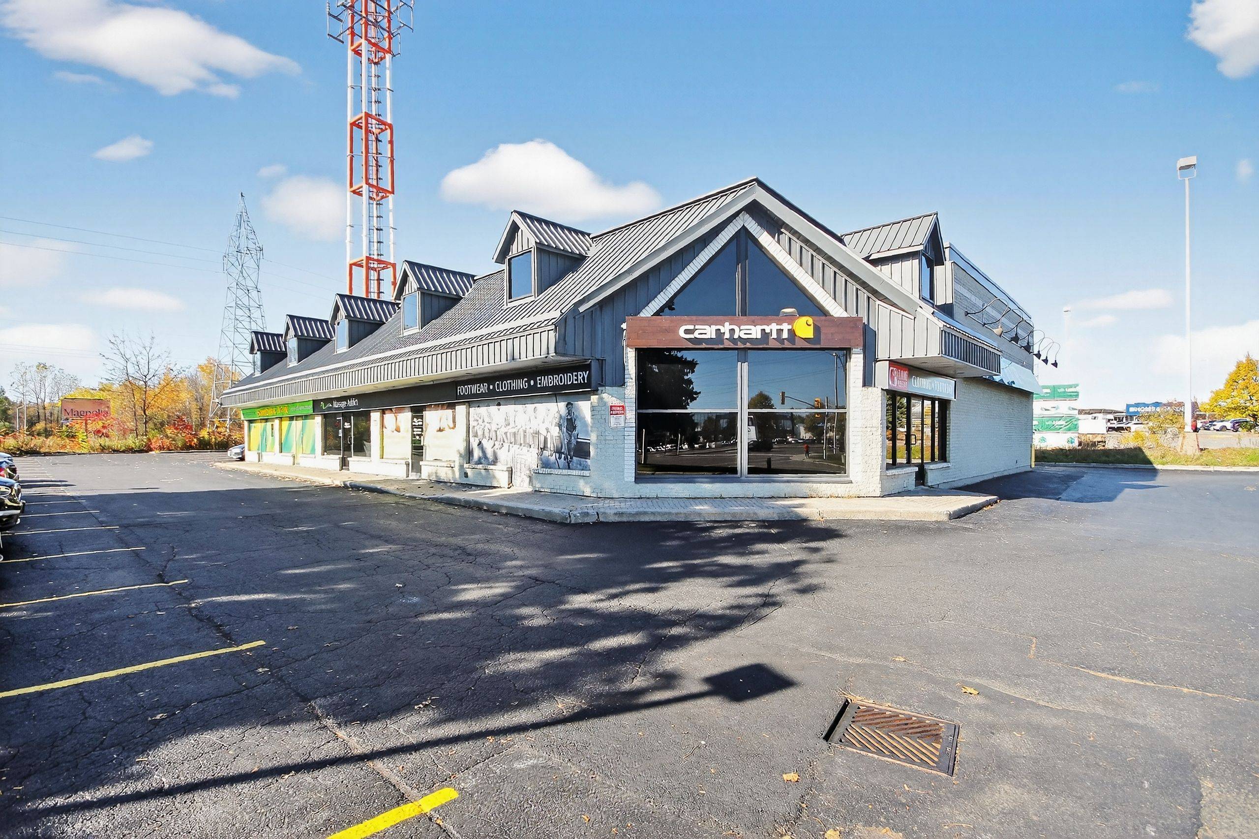 Tanglewood - Grenfell Glen - Pineglen, ON K2G 5X6,595 West Hunt Club RD