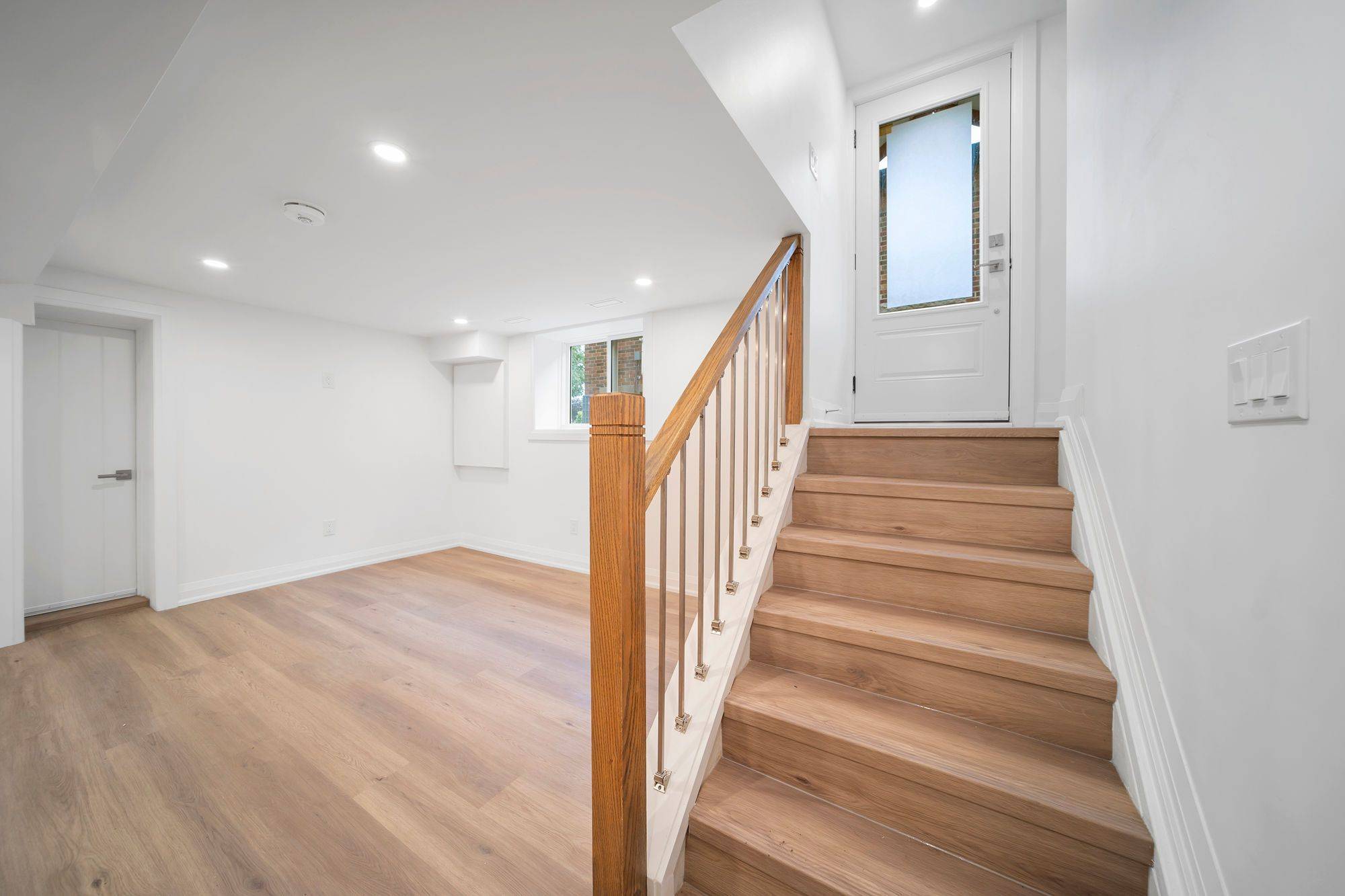 Hamilton, ON L8V 3W6,172 East 34th ST #Unit 2