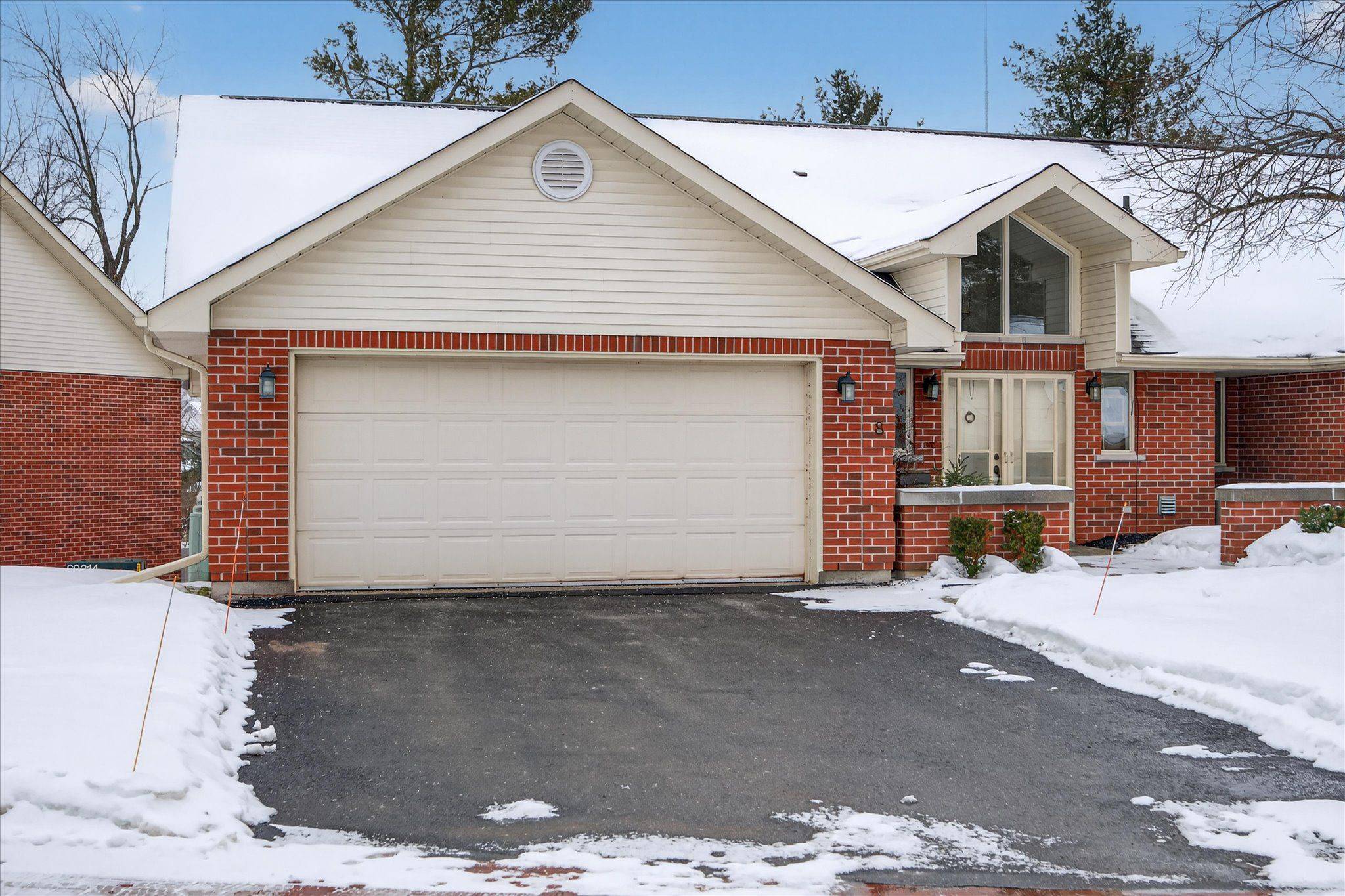 Peterborough, ON K9H 7N8,1121 Armour RD #8