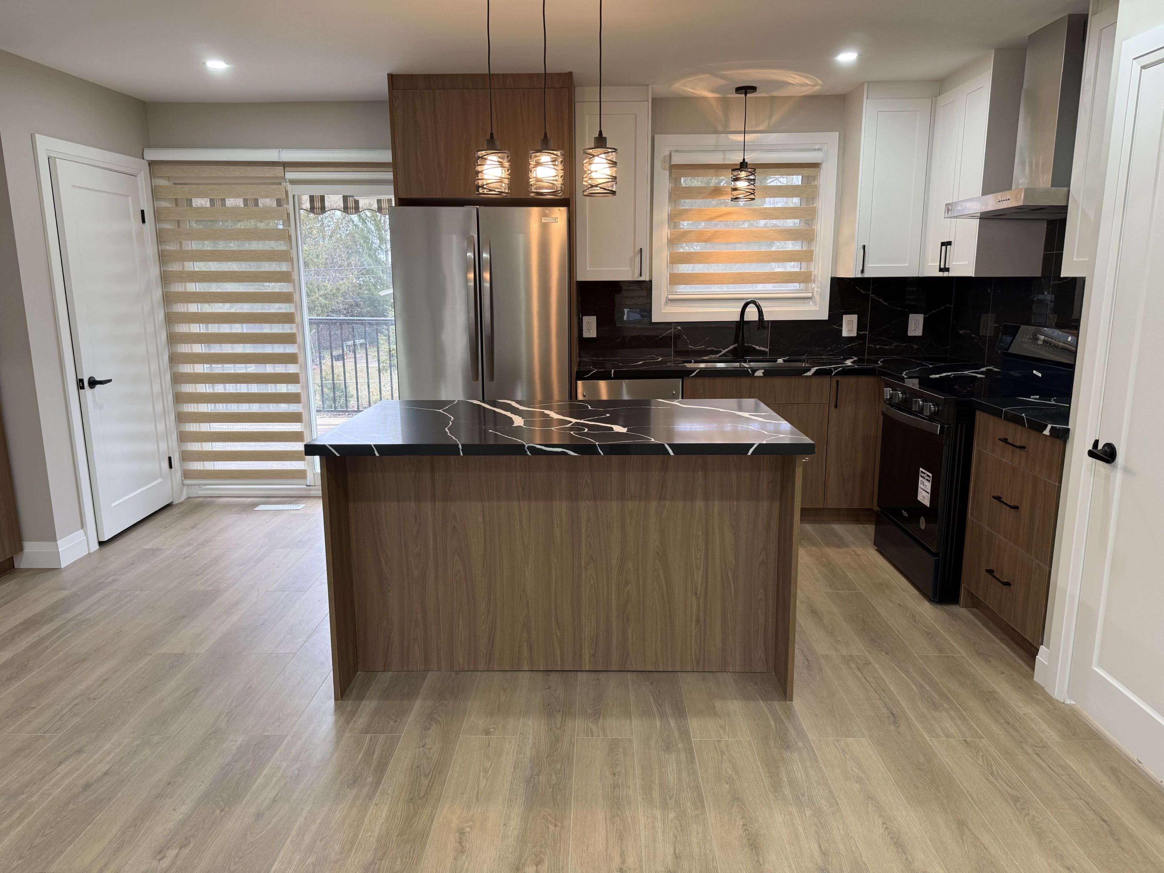 London South, ON N5Z 3G5,294 Burlington CRES #(UPPER)