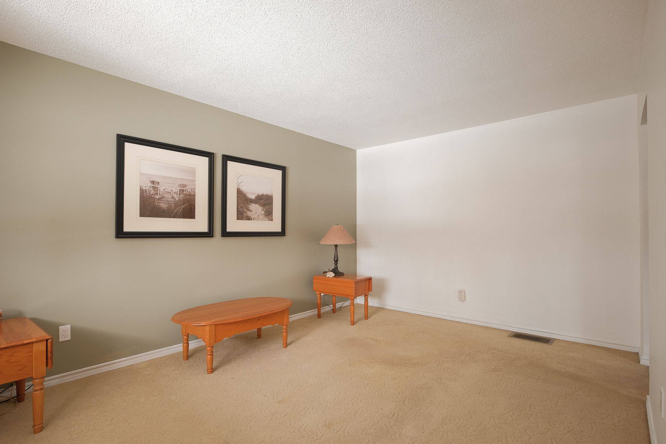 Peterborough, ON K9J 1G7,21 Rideau CRES