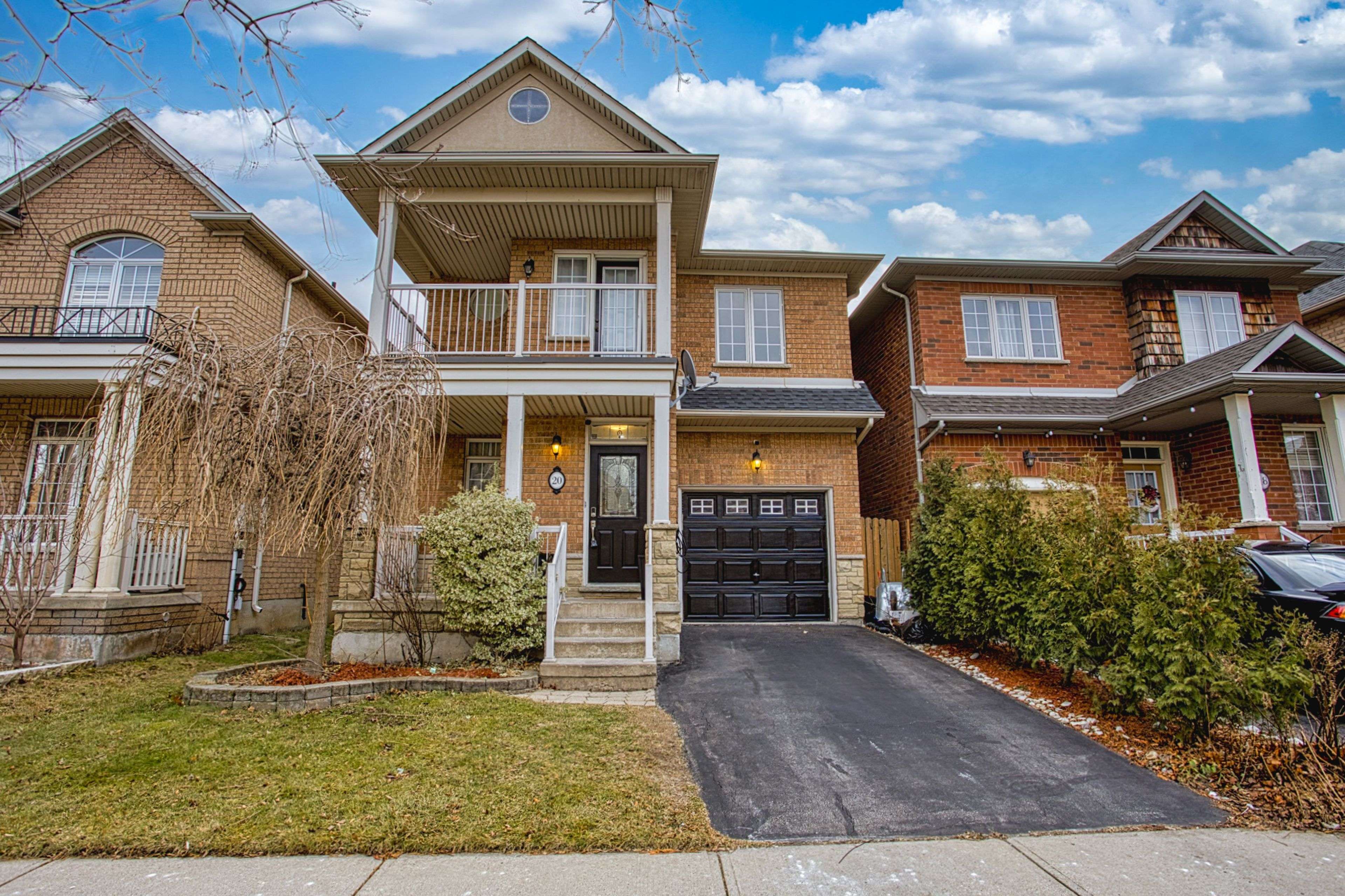 Hamilton, ON L8E 6C2,20 Goldeye DR