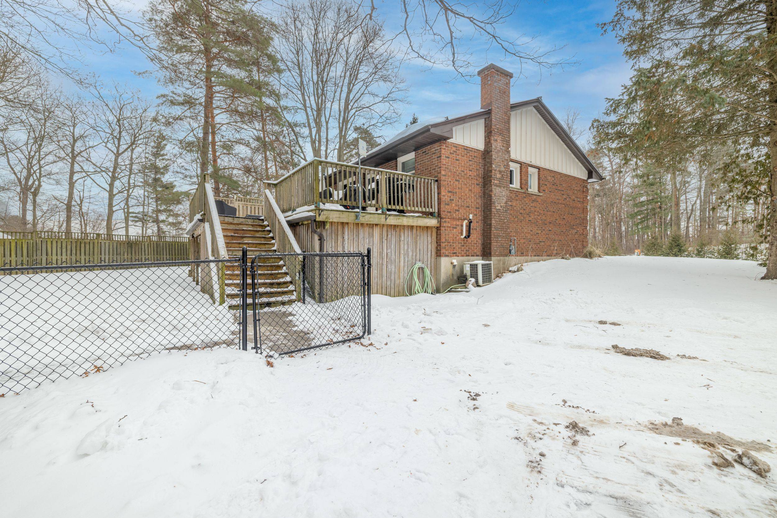 Norfolk, ON N4G 4G7,4 Rokeby Side Road