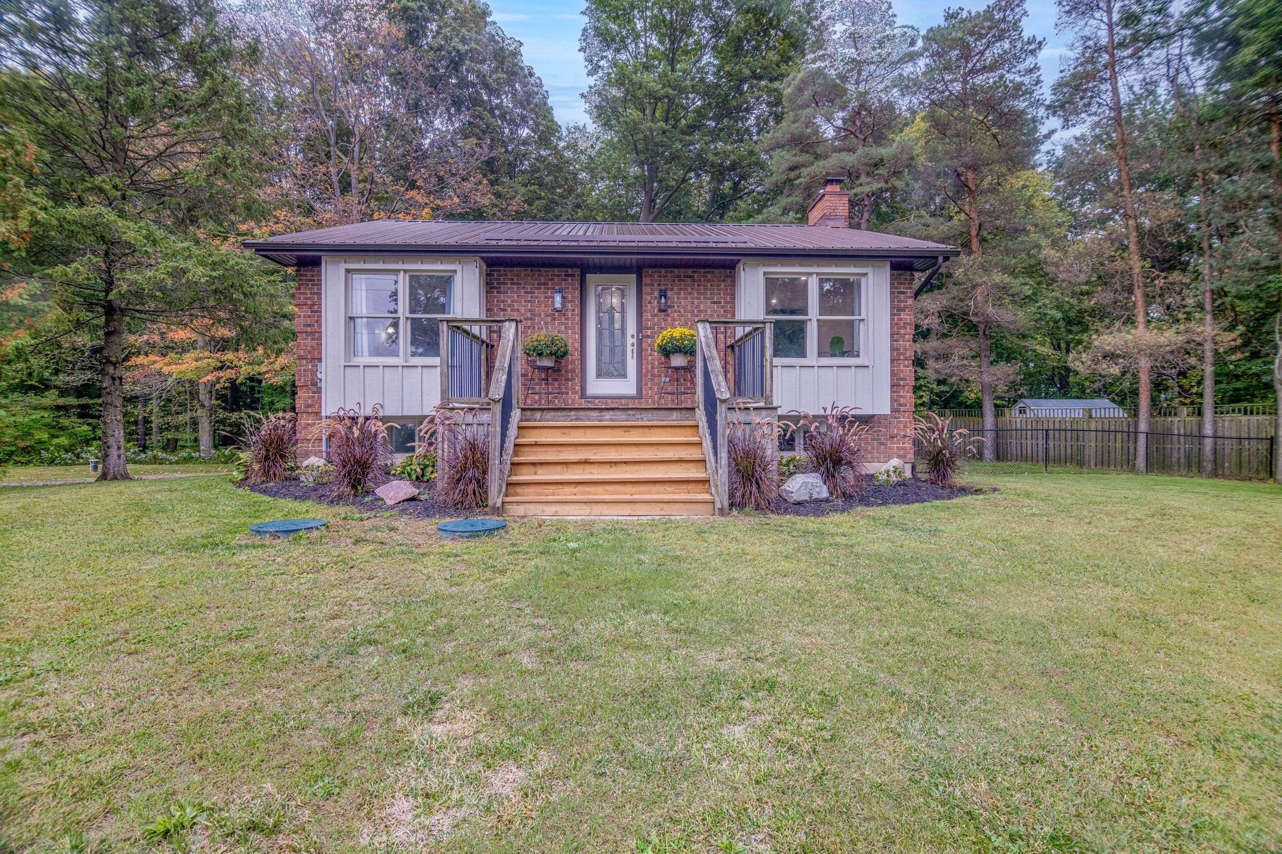 Norfolk, ON N4G 4G7,4 Rokeby Side Road