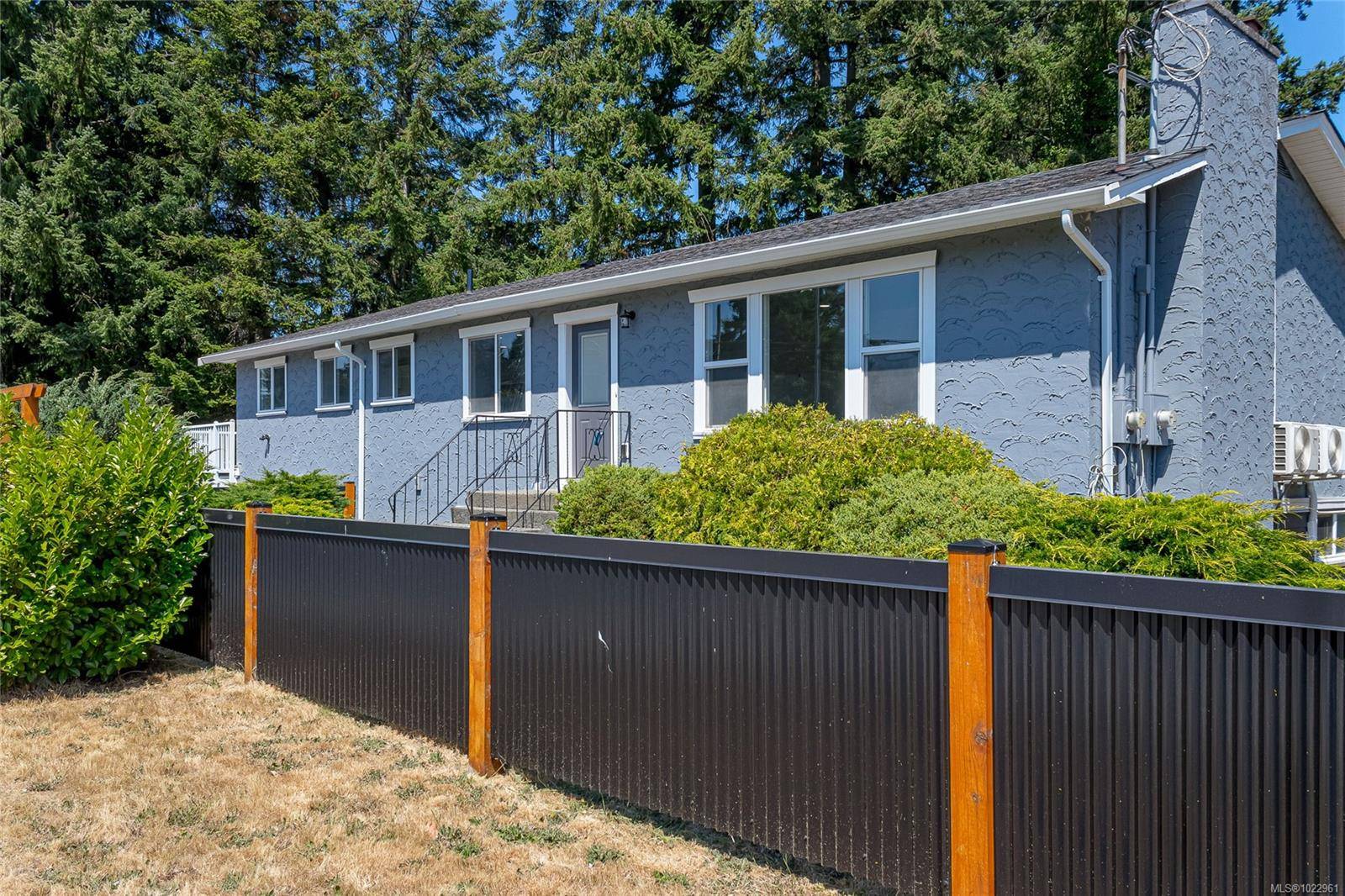 Nanaimo, BC V9T 2K8,5350 Metral Dr