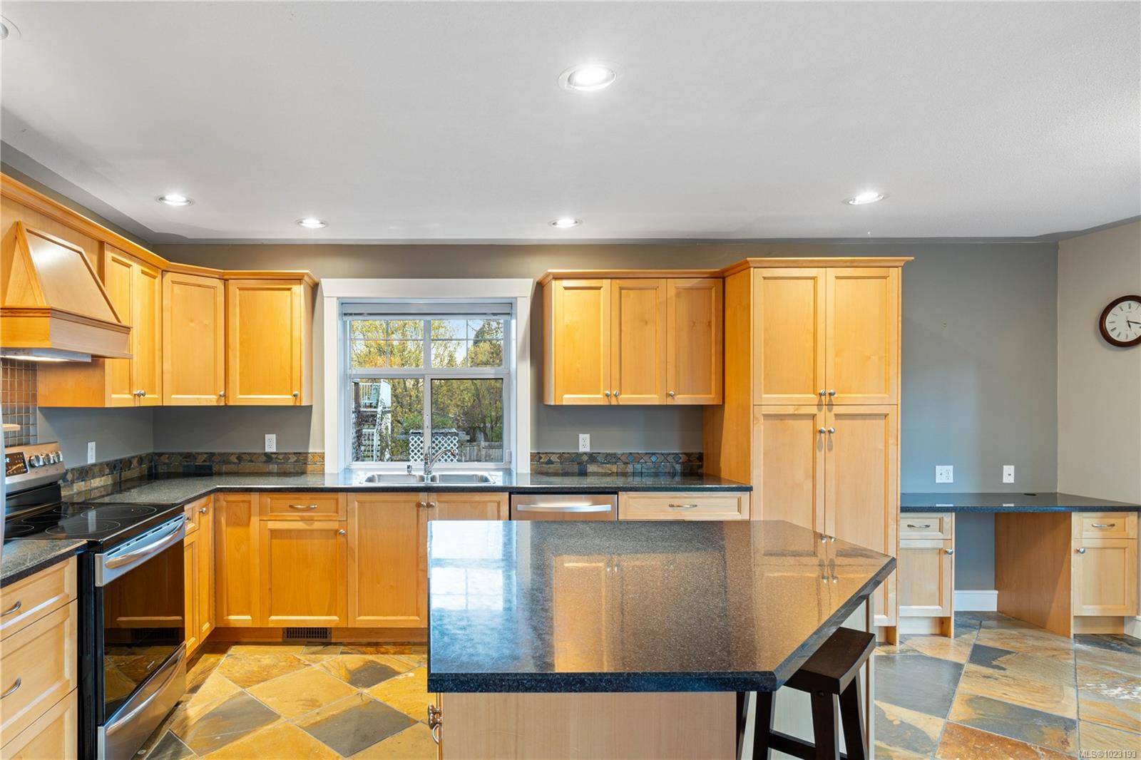 Parksville, BC V9P 1G9,610 Forsyth Ave