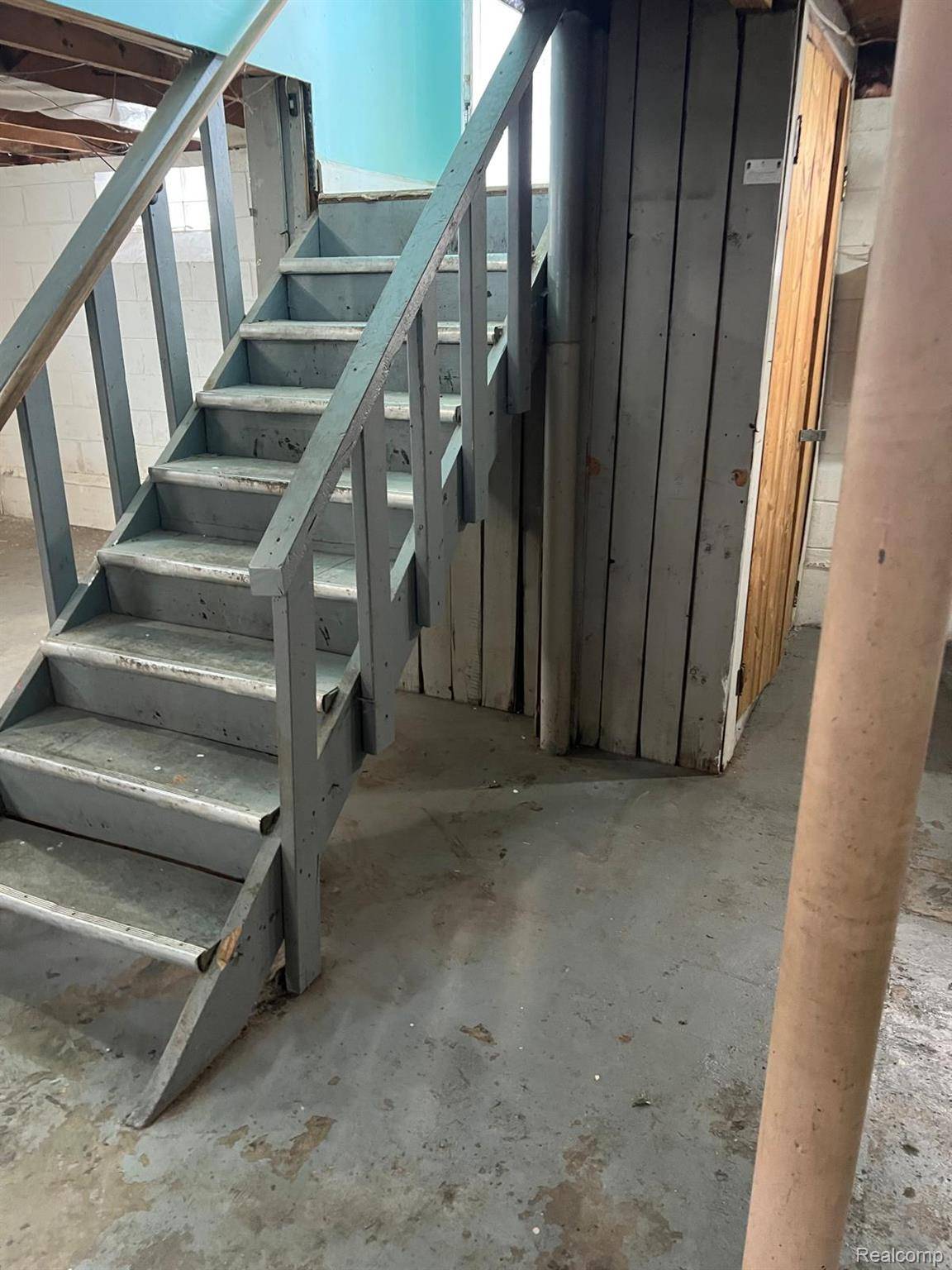 Dearborn Heights, MI 48127,8109 HAZELTON ST