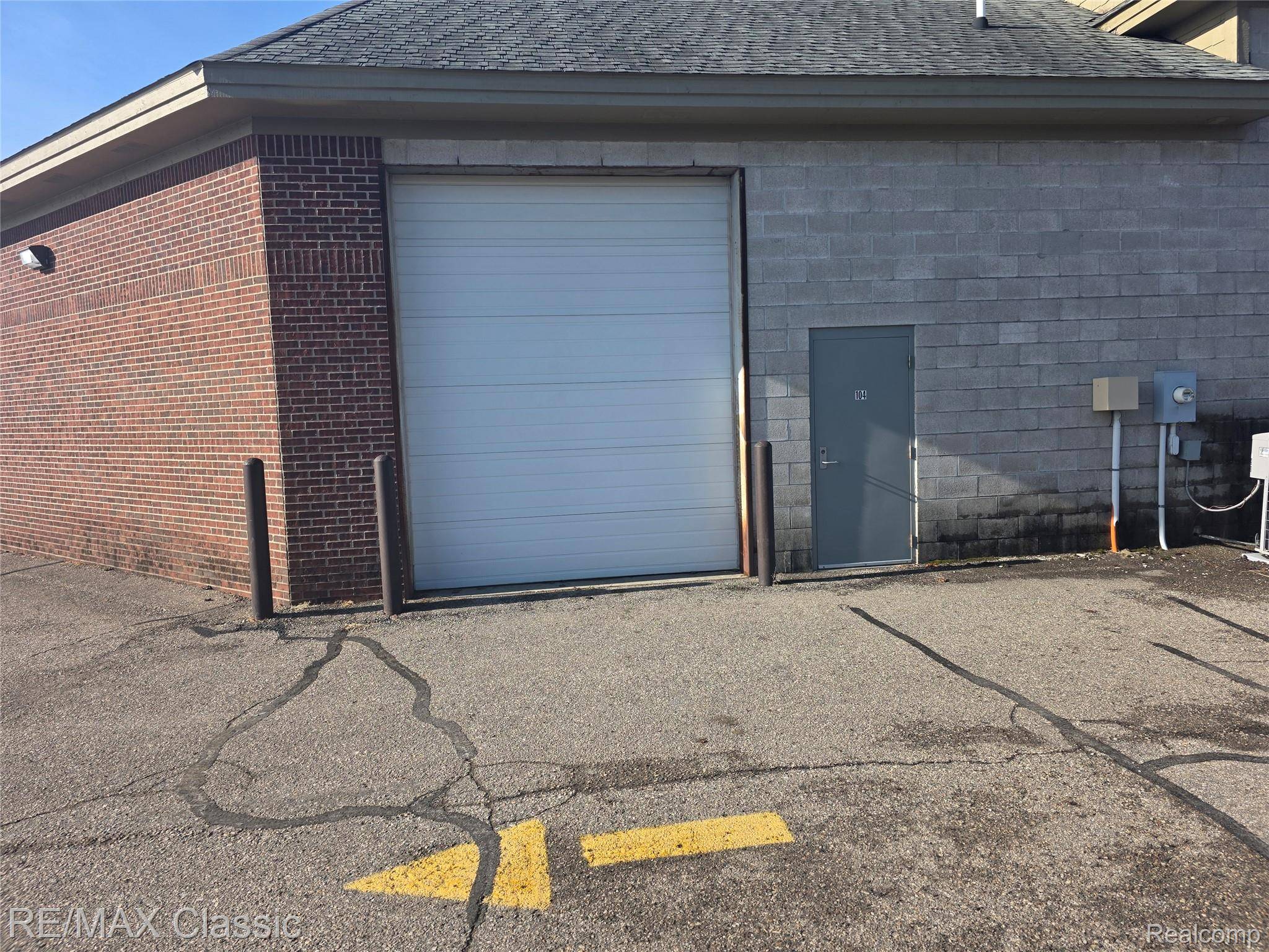 Highland, MI 48357,672 N MILFORD RD RD #104