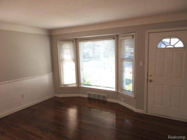 Royal Oak, MI 48073,113 E WEBSTER RD