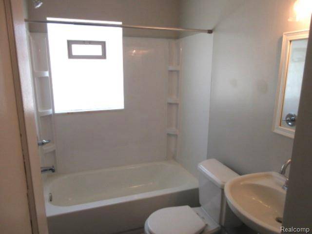 Royal Oak, MI 48073,113 E WEBSTER RD