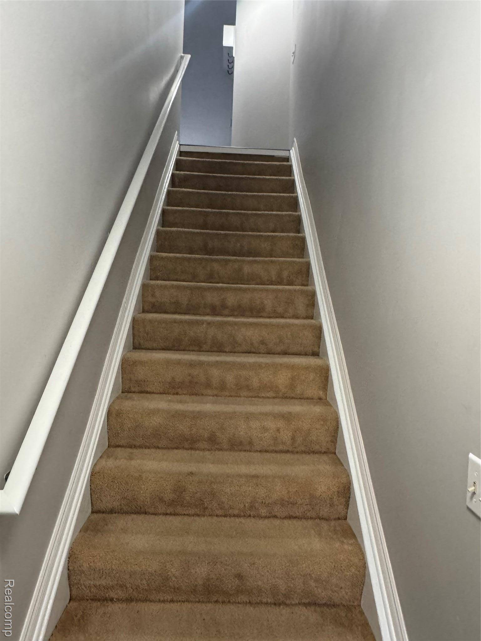 West Bloomfield, MI 48322,6619 Ridgefield CIR #205