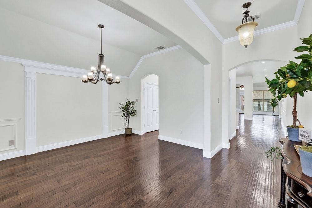 3000 Bella Lago Drive, Denton, TX 76210