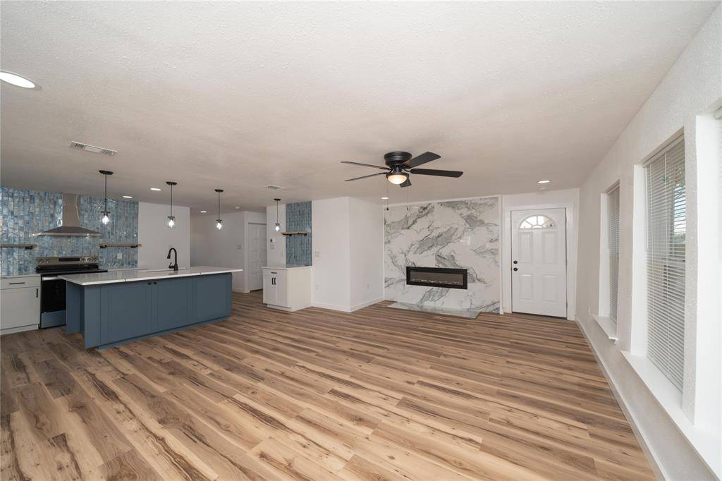 Fort Worth, TX 76111,312 N Retta Street