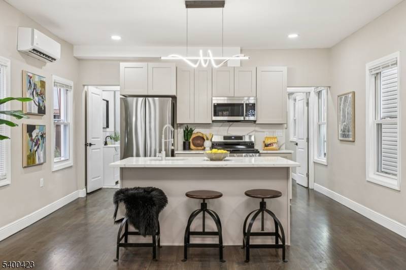 Jersey City, NJ 07305,299 Claremont Ave