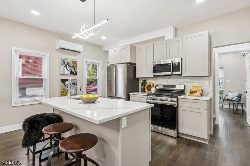 Jersey City, NJ 07305,299 Claremont Ave