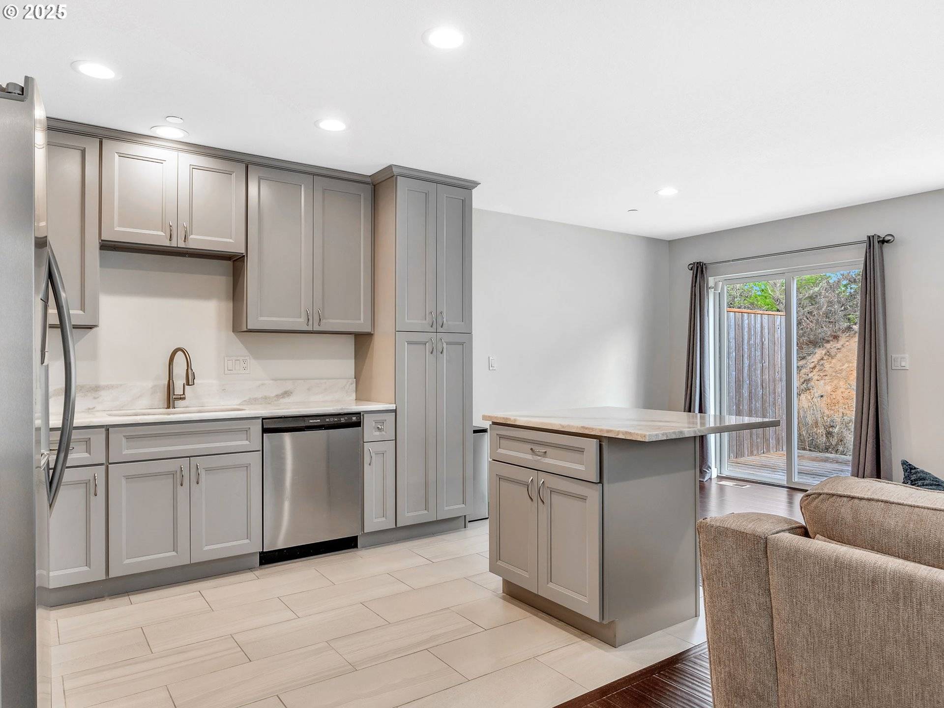 Warrenton, OR 97146,1593 SE HONEYSUCKLE LOOP