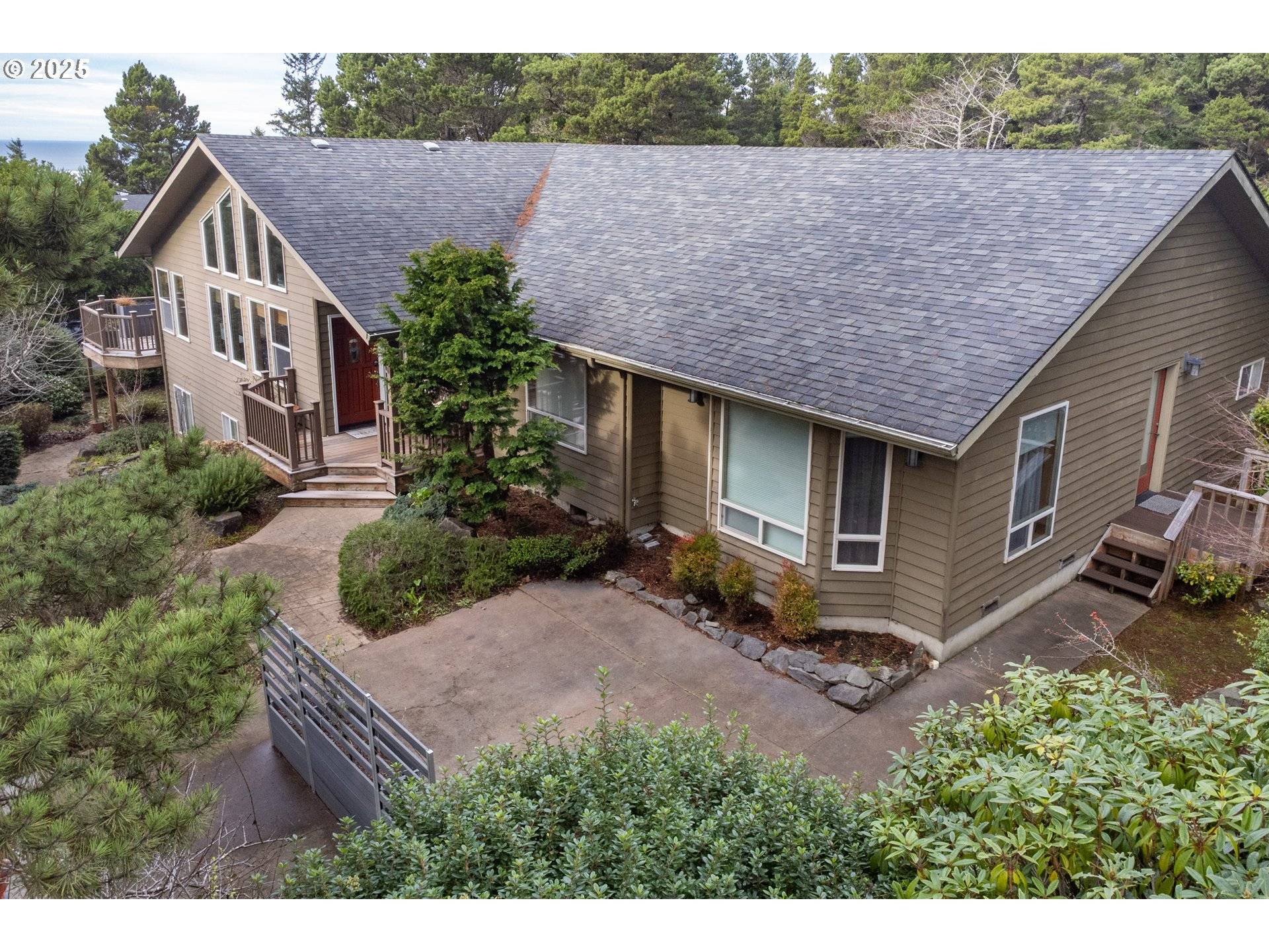 Waldport, OR 97394,760 SW RANGE DR