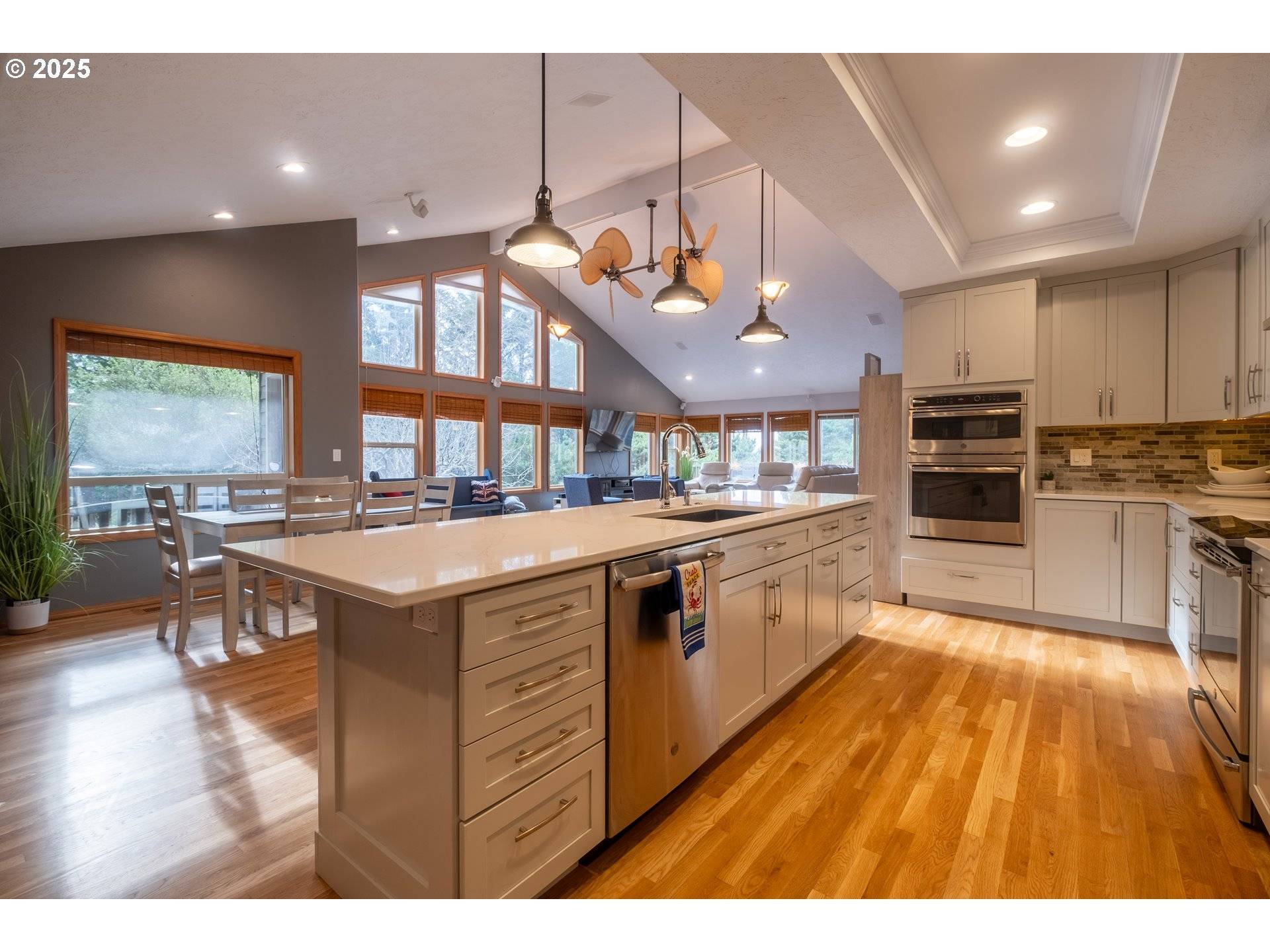 Waldport, OR 97394,760 SW RANGE DR