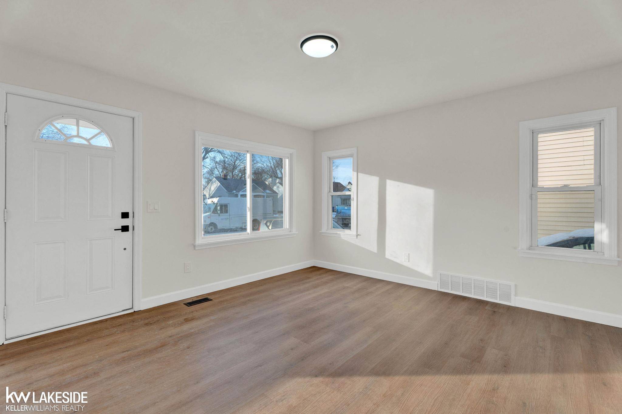 Warren, MI 48089,21194 Eastwood BLVD