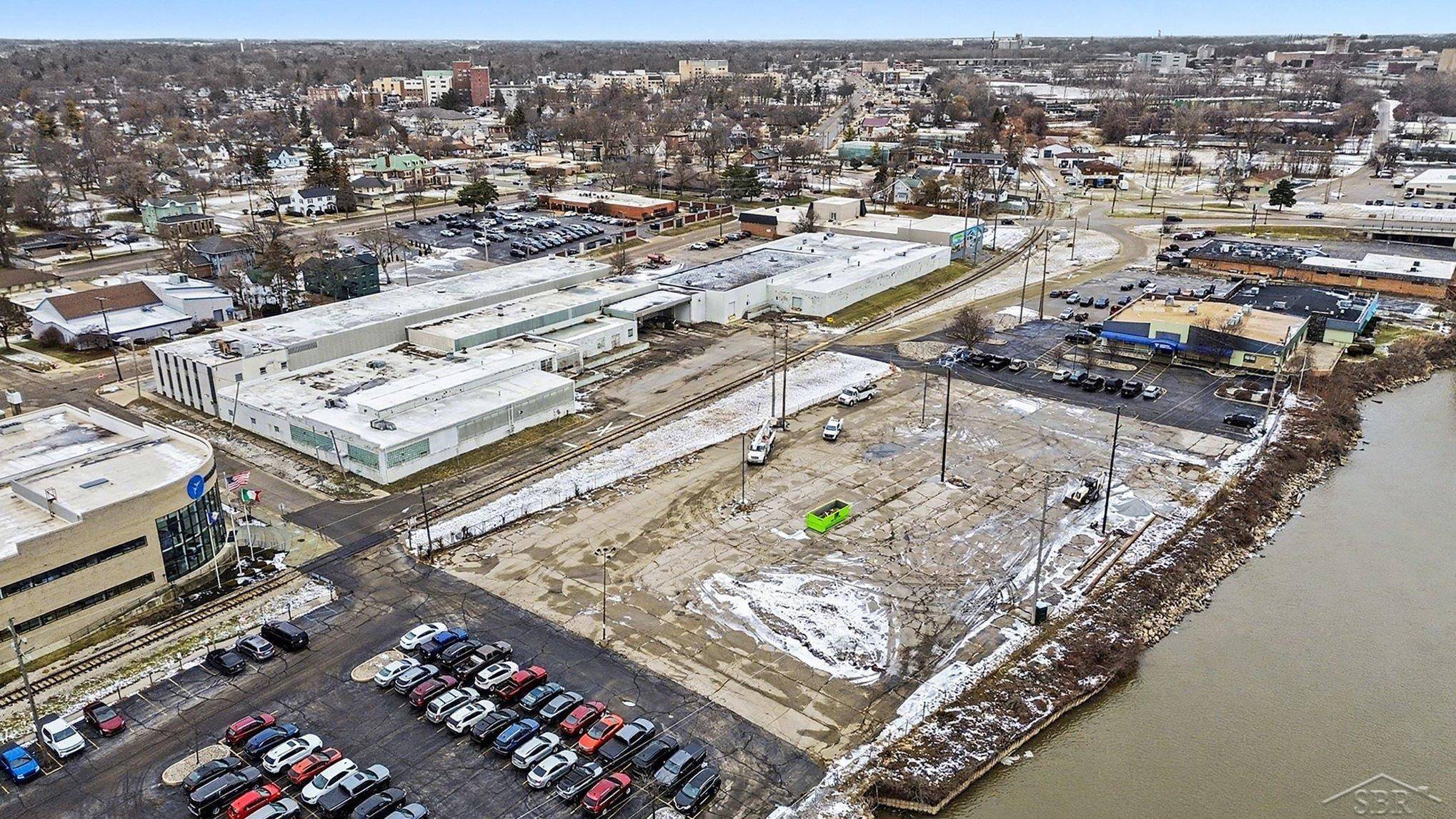 916 N Niagara ST, Saginaw, MI 48602