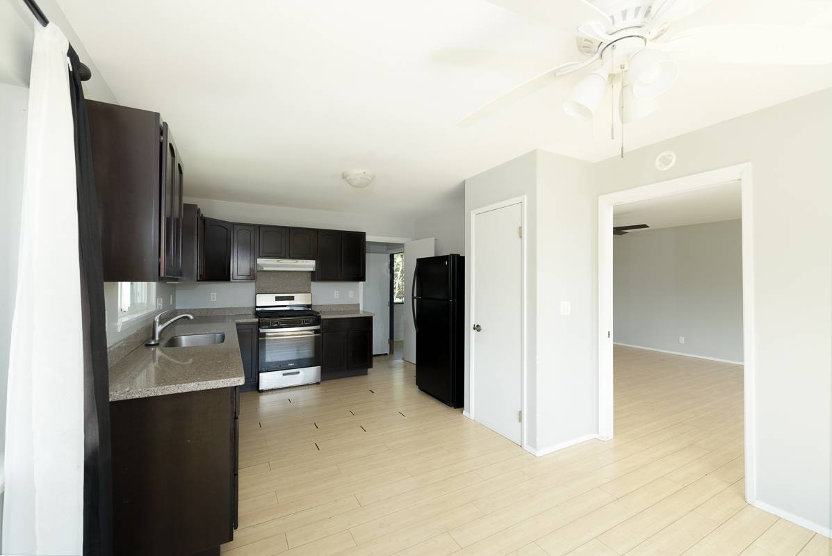 Keaau, HI 96749,17-227 IPUAIWAHA ST