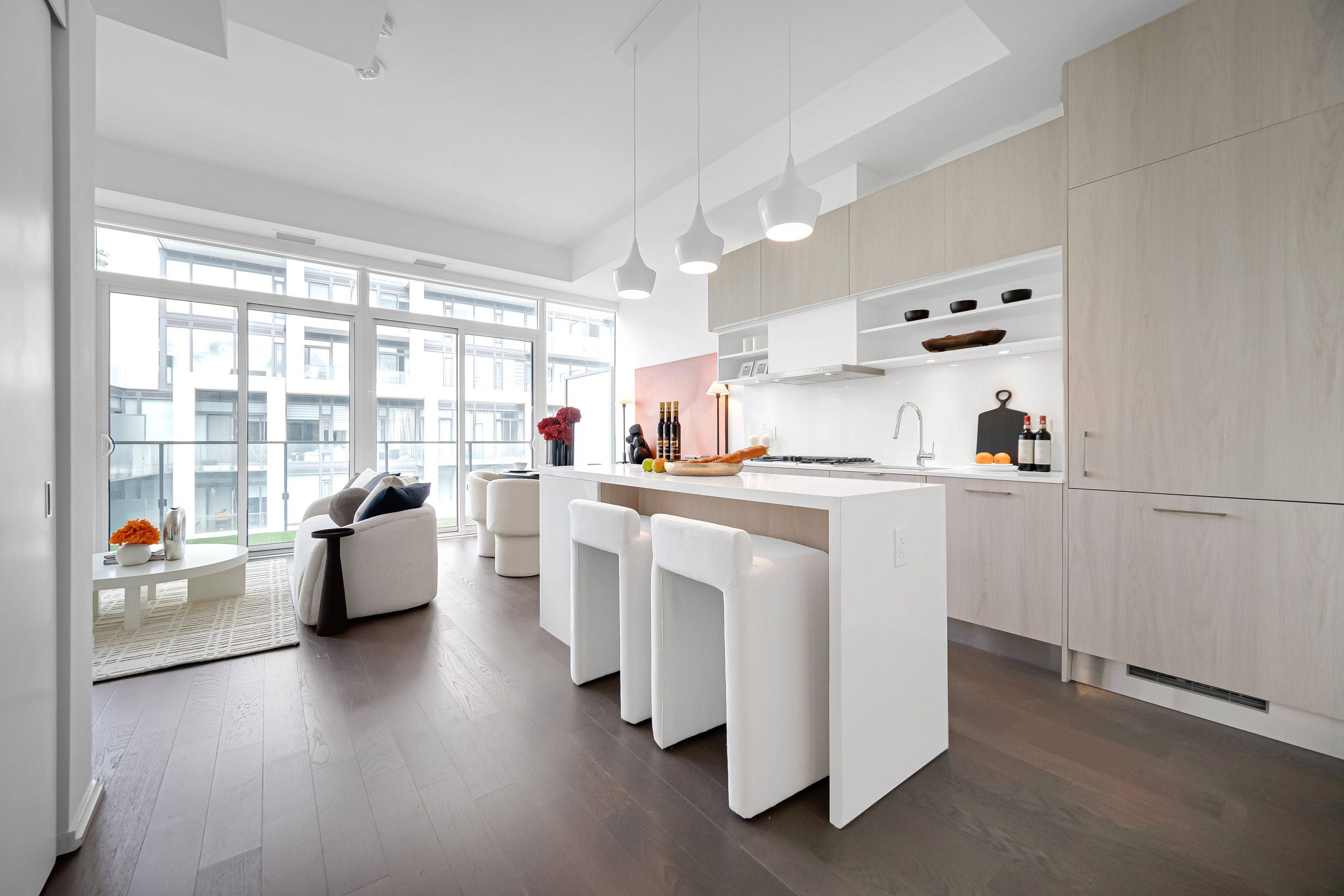 Toronto C10, ON M4S 0B2,8 Hillsdale AVE E #1732