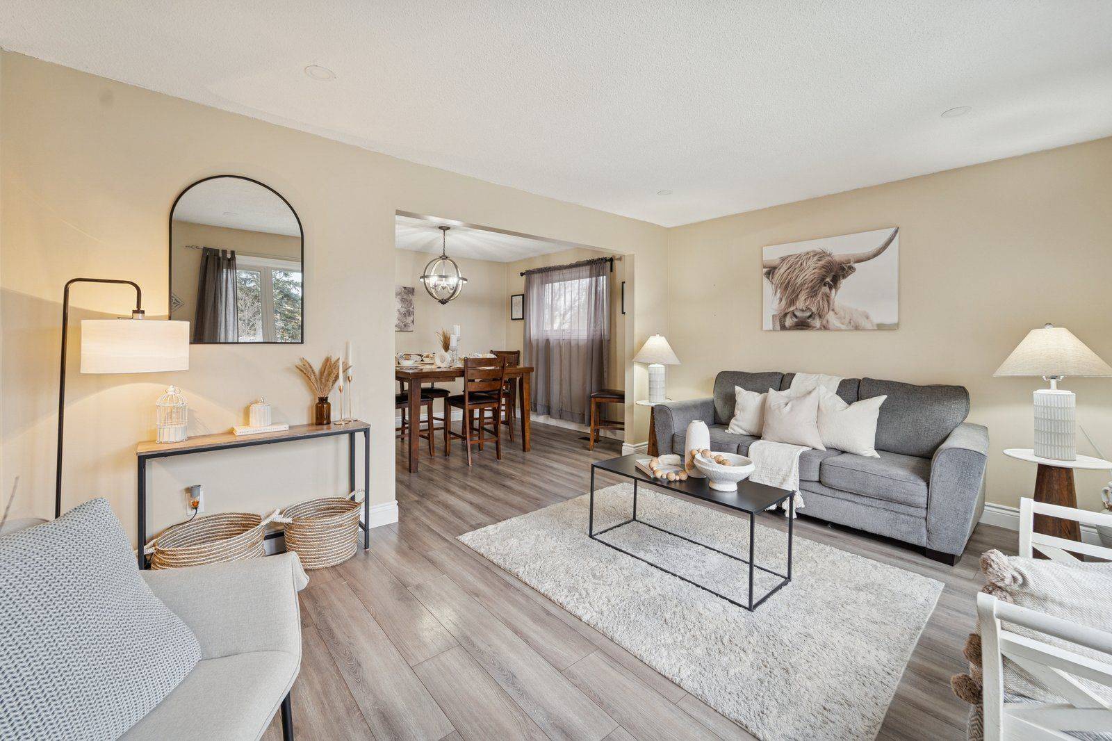 Oshawa, ON L1H 8C4,606 Birkdale CT