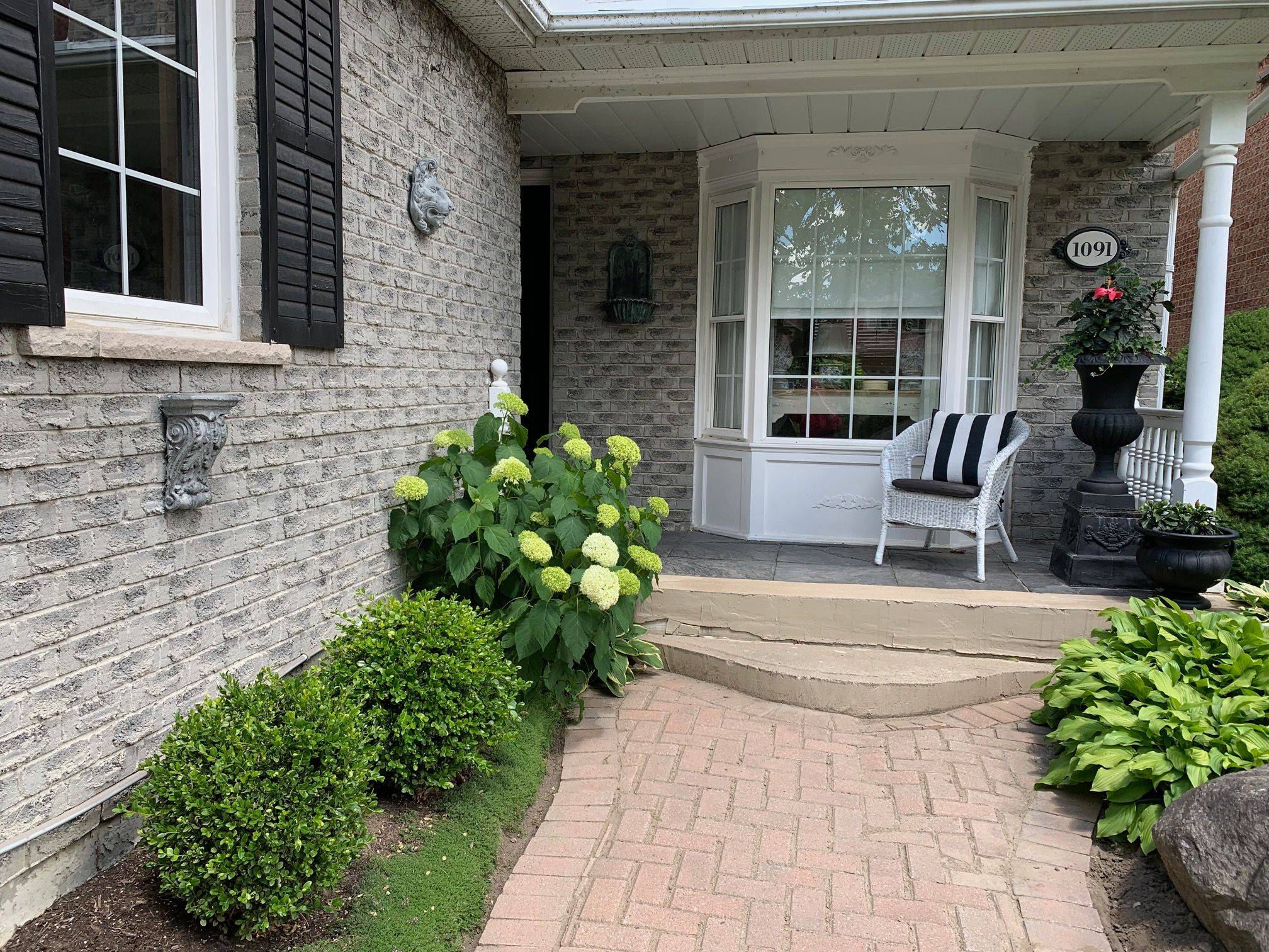 Pickering, ON L1X 1N2,1091 Benton CRES