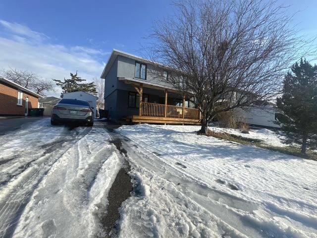 Toronto E11, ON M1B 1V2,39 Crittenden SQ #Upper