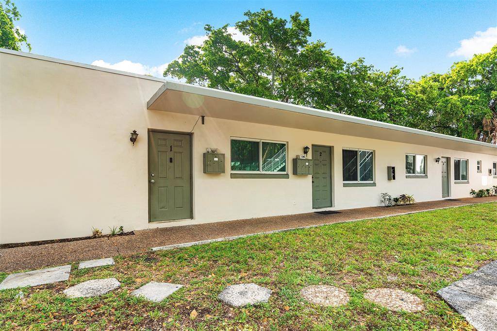 Pompano Beach, FL 33060,620 SW 7th Street 1-7
