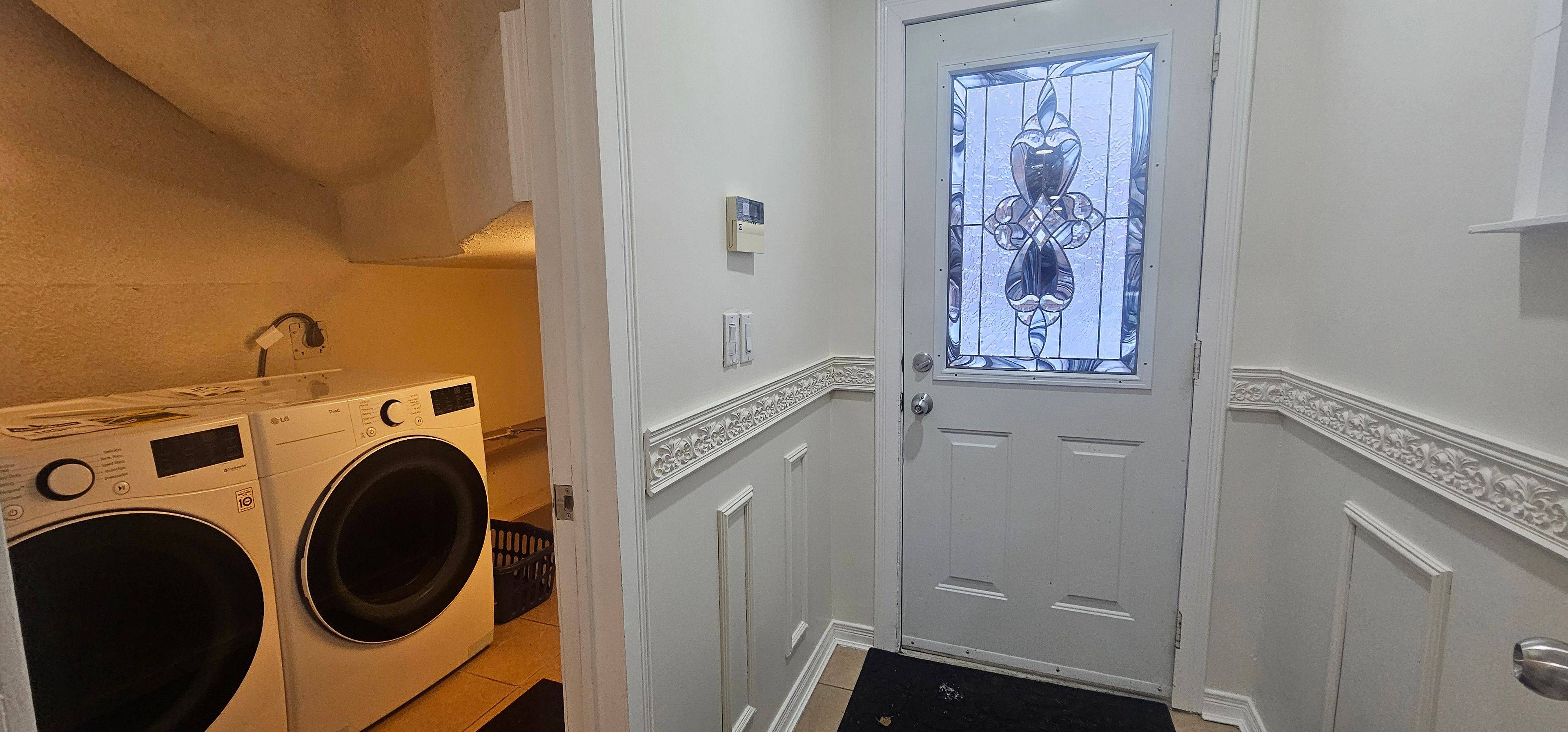 Newmarket, ON L3X 2S9,673 Society CRES #Bsmnt