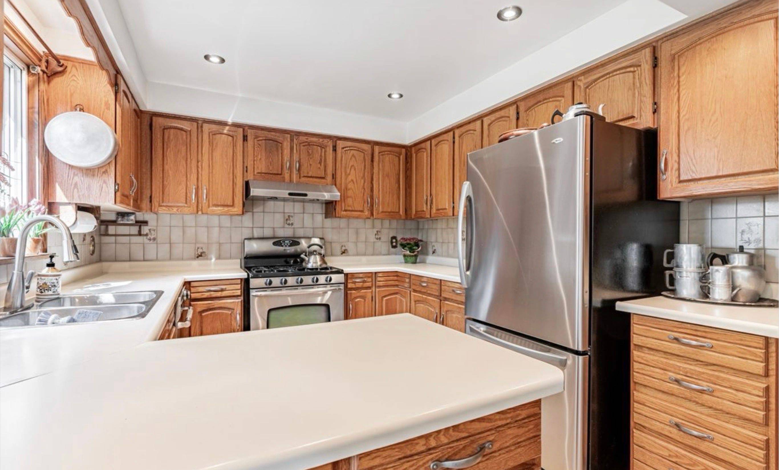 Richmond Hill, ON L4C 6V1,13 Roosevelt DR