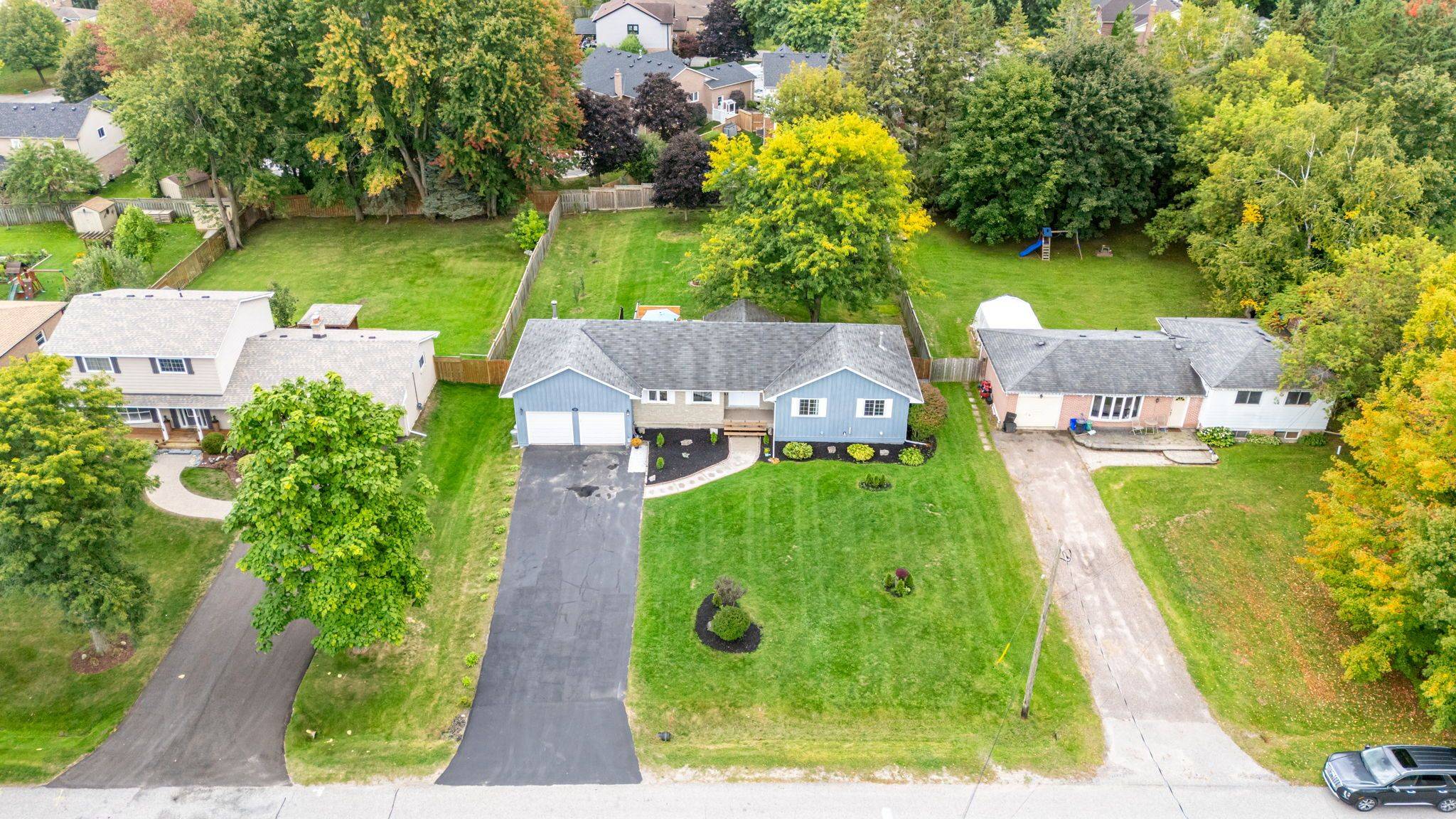 Uxbridge, ON L9P 1B7,35 Jonathan ST