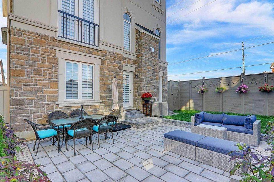 Richmond Hill, ON L4C 7V8,280 Oxford ST #Main