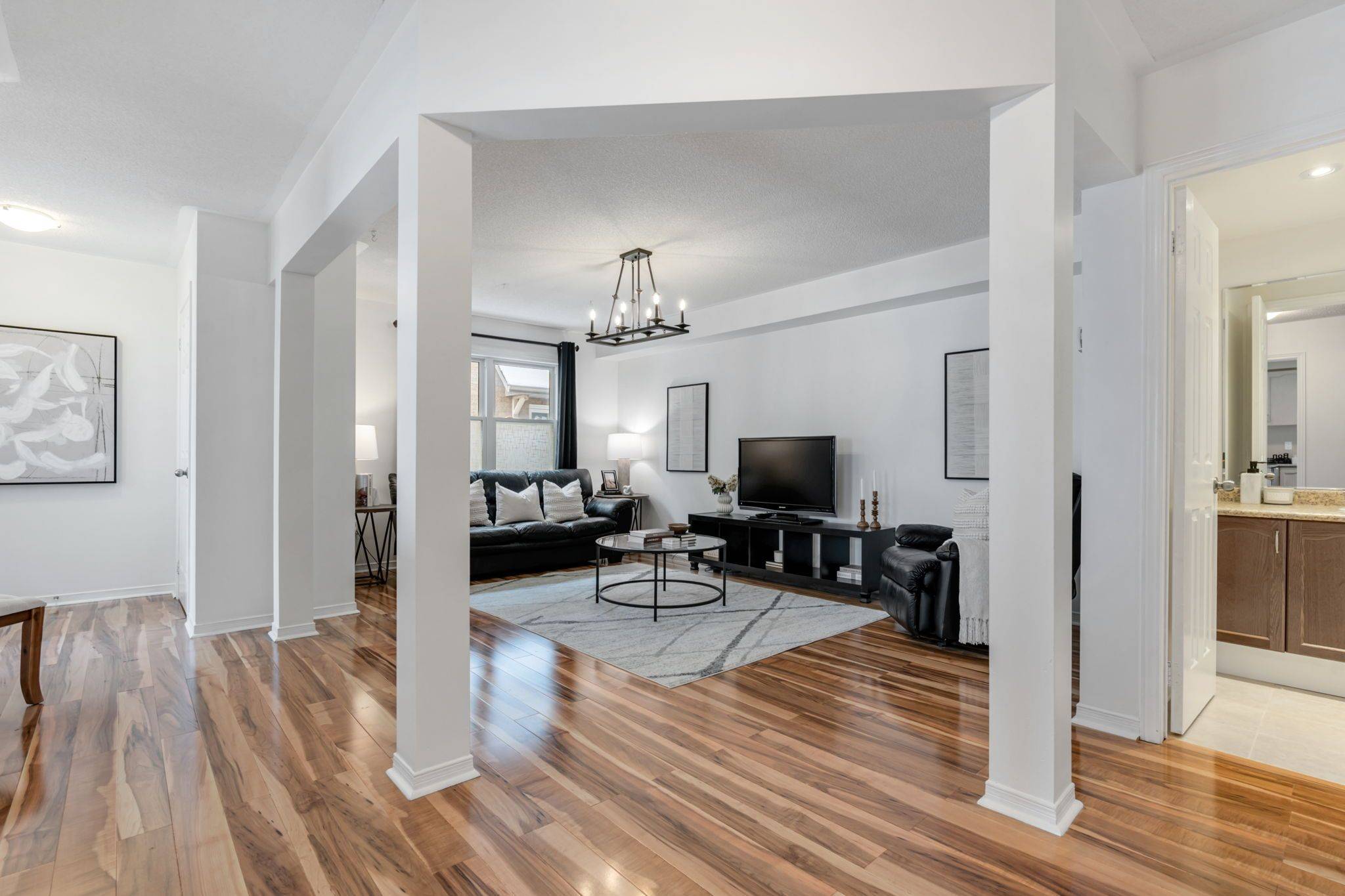 Newmarket, ON L3X 2A7,622 Pinder AVE