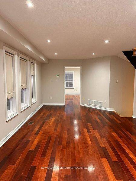 Mississauga, ON L5N 7E1,3819 Allcroft RD