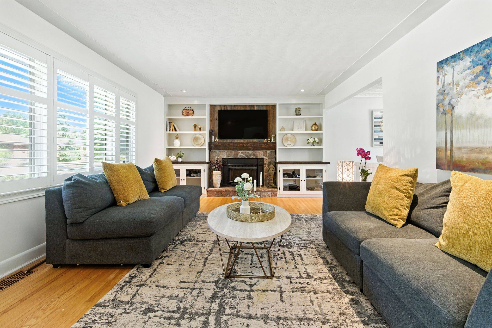 Burlington, ON L7R 1Y7,2224 Ghent AVE