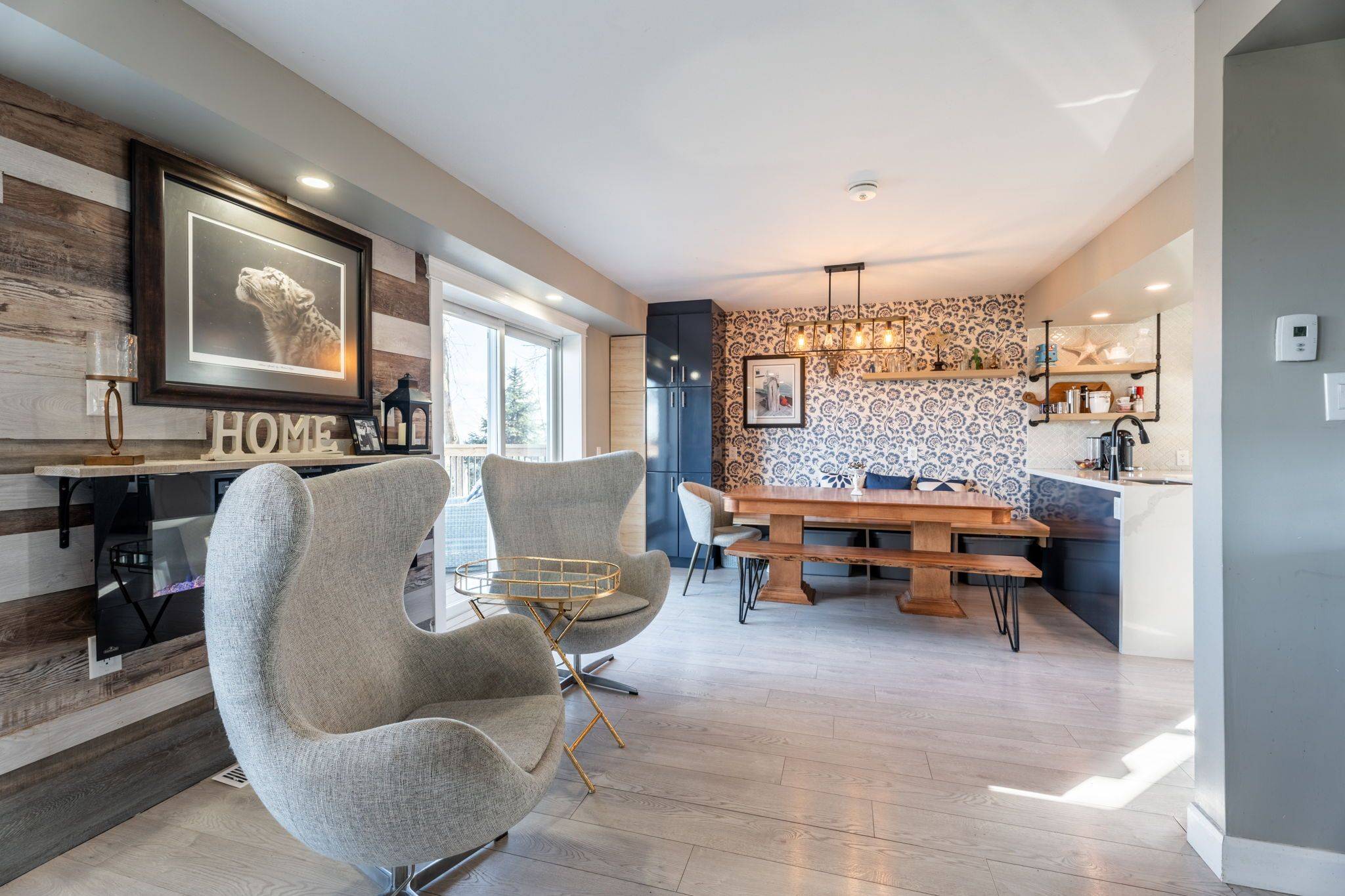 Hamilton, ON L8H 6Y5,735 Beach BLVD