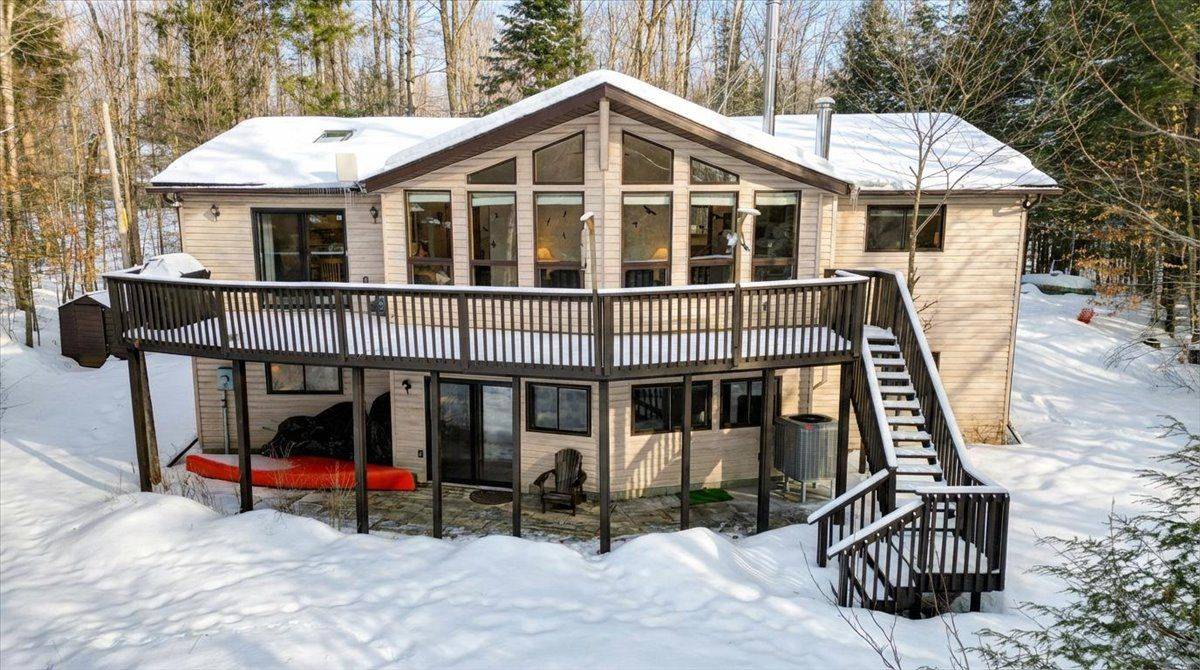 Wollaston, ON K0L 1P0,195 Maple Ridge LN