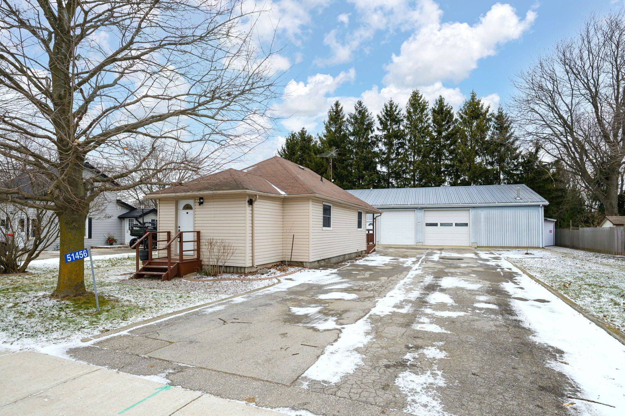 Malahide, ON N0L 2J0,51456 Pressey Line