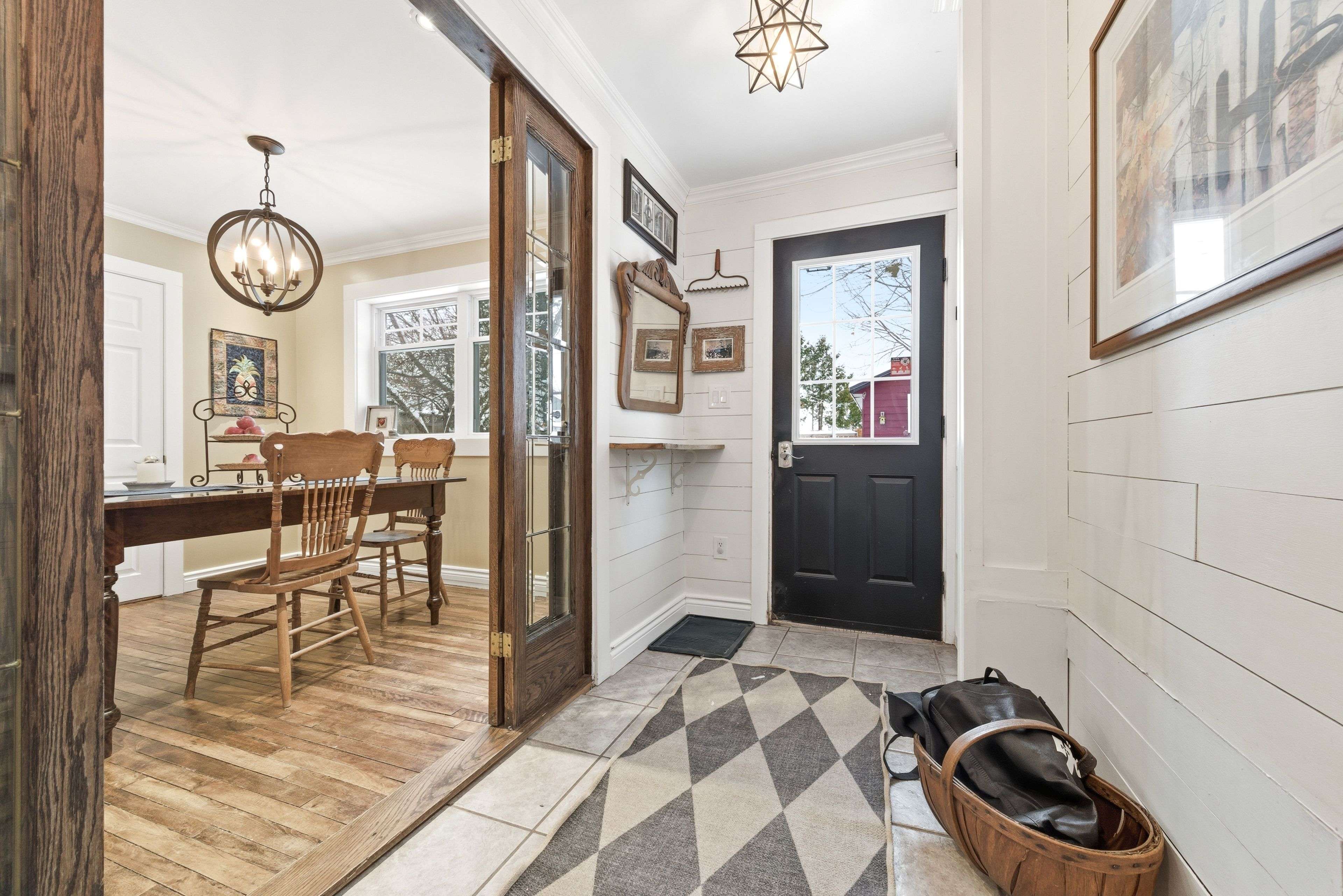 Deep River, ON K0J 1P0,15 Spruce CRES